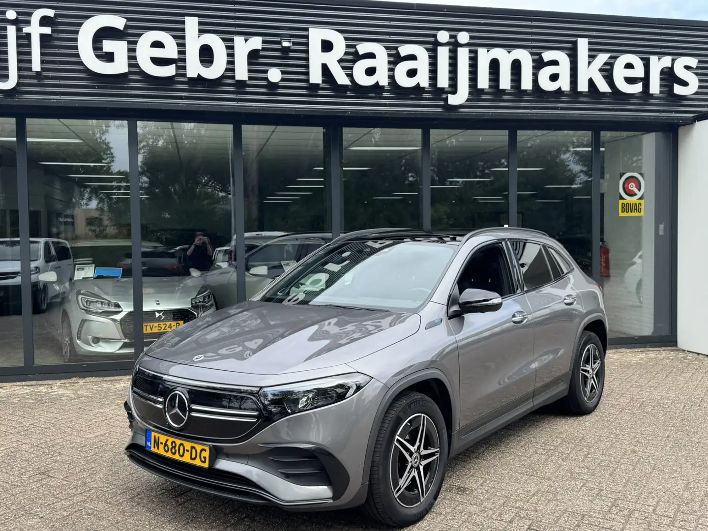 Mercedes-Benz EQA 250 AMG 67 kWh*18099 netto*95%SOH*Panoramadak*ACC* Grau - 1