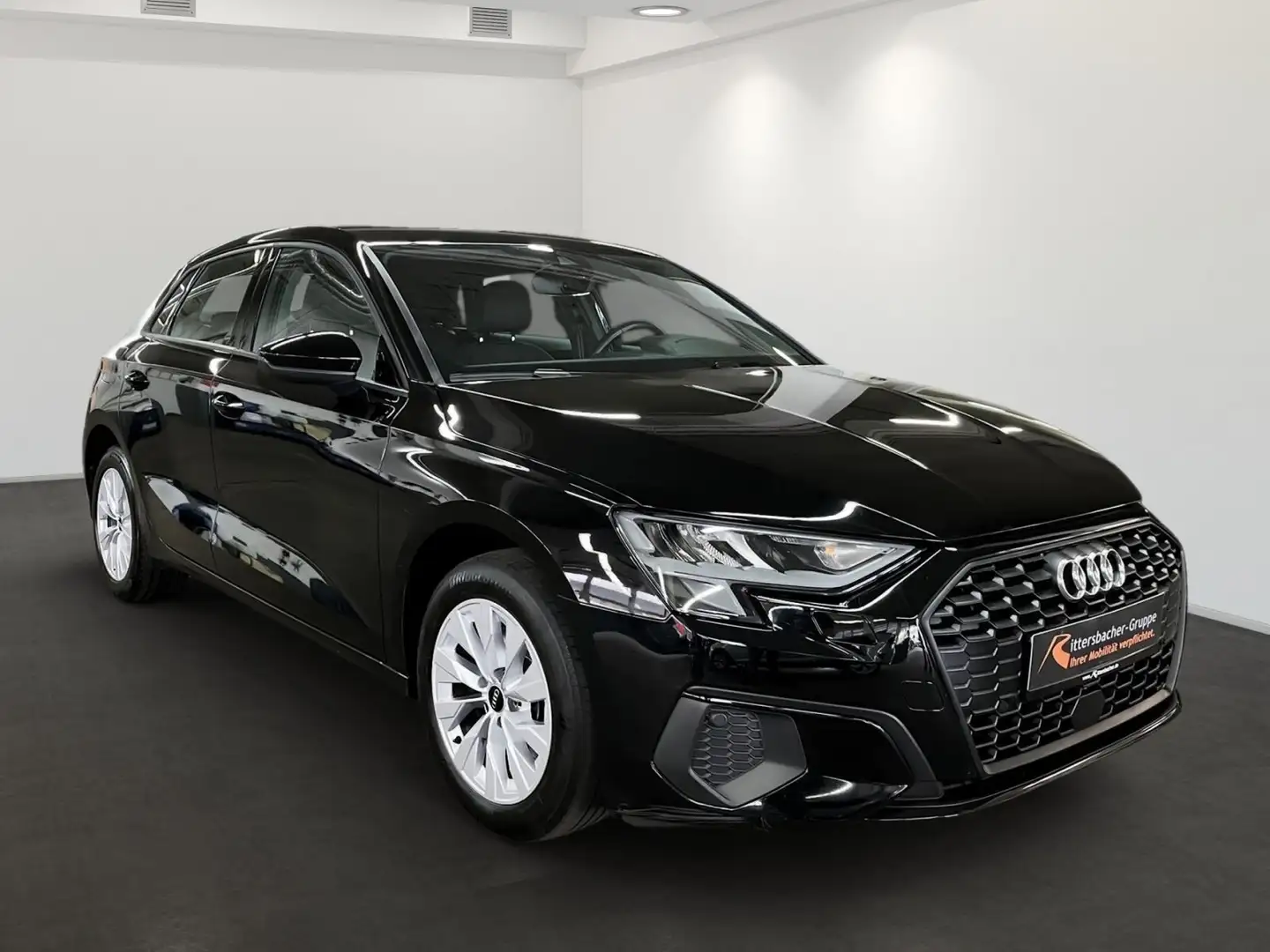 Audi A3 40 TFSI e BusinessPaket ACC Noir - 2
