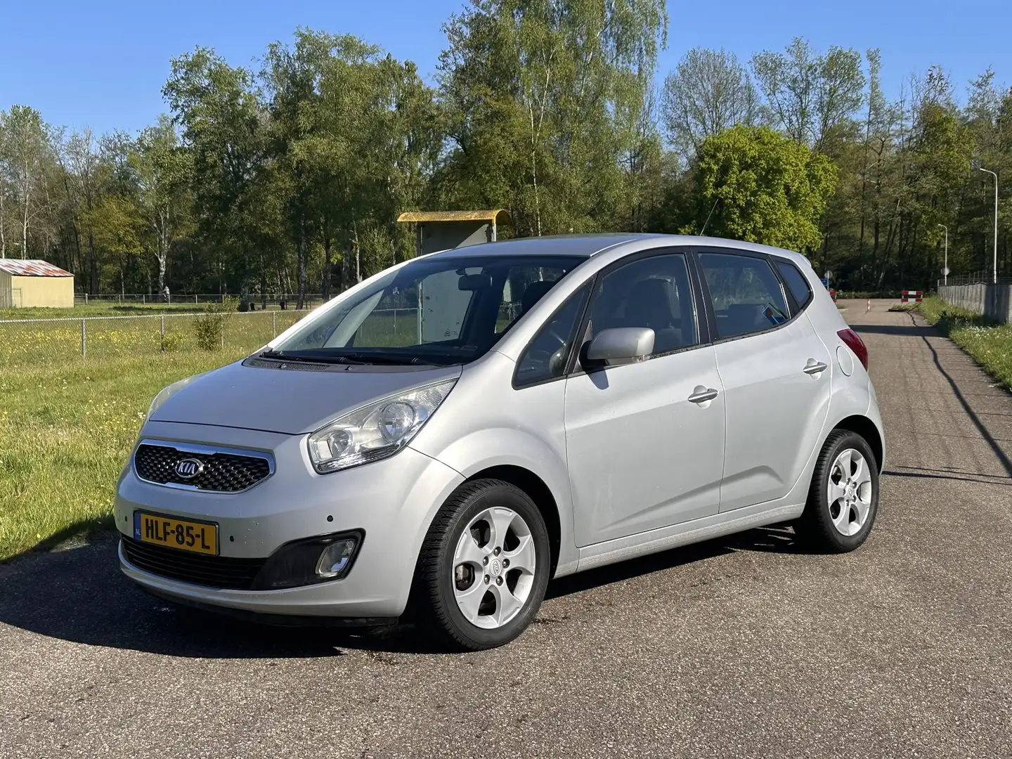 Kia Venga 1.6 CVVT X-tra | Automaat 🚗 | Lage km-stand |Hoge Grijs - 1