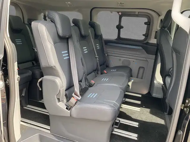 Ford Tourneo Custom view 5