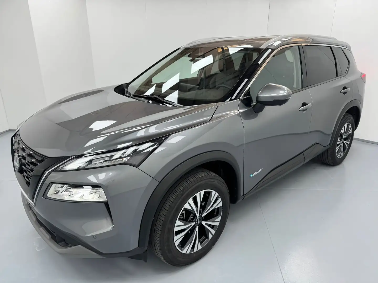 Nissan X-Trail 1.5 e-Power e-4orce 4WD 7POSTI N-CONNECTA PROMO!!! Grijs - 1
