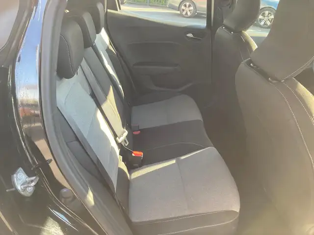 Renault Clio view 14