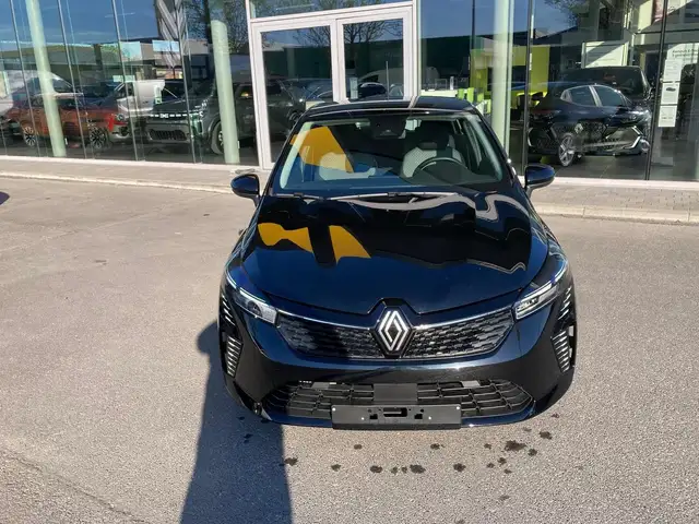 Renault Clio view 2