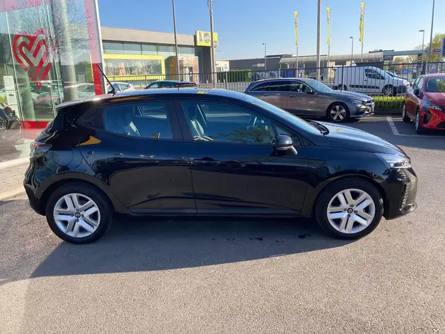 Renault Clio view 3