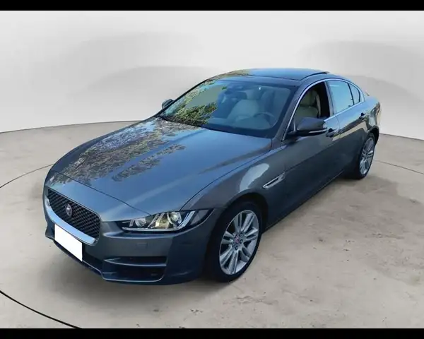 Jaguar XE 2.0d i4 R-Sport awd 180cv auto my18