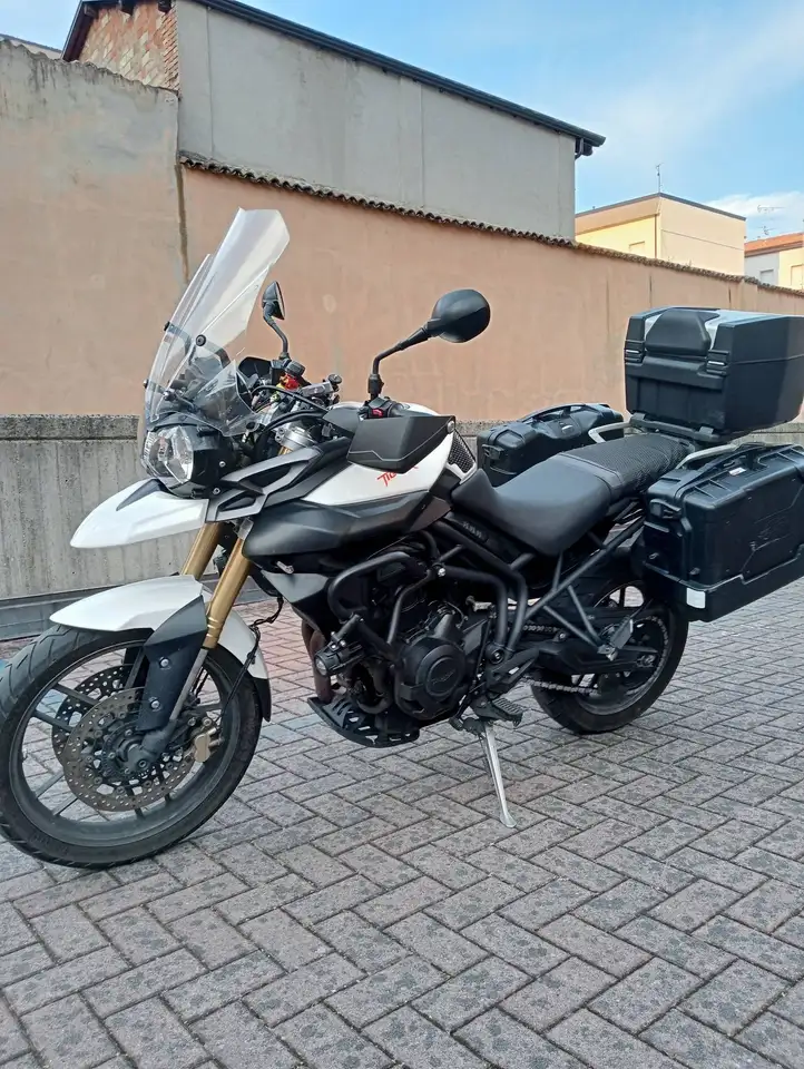 Triumph Tiger 800