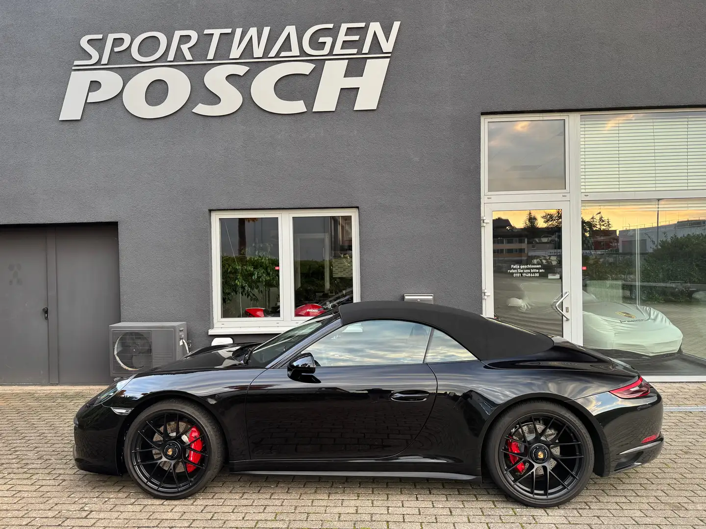 Porsche 991 Carrera 4 GTS Cabrio Porsche Garantie 04/28 - 2