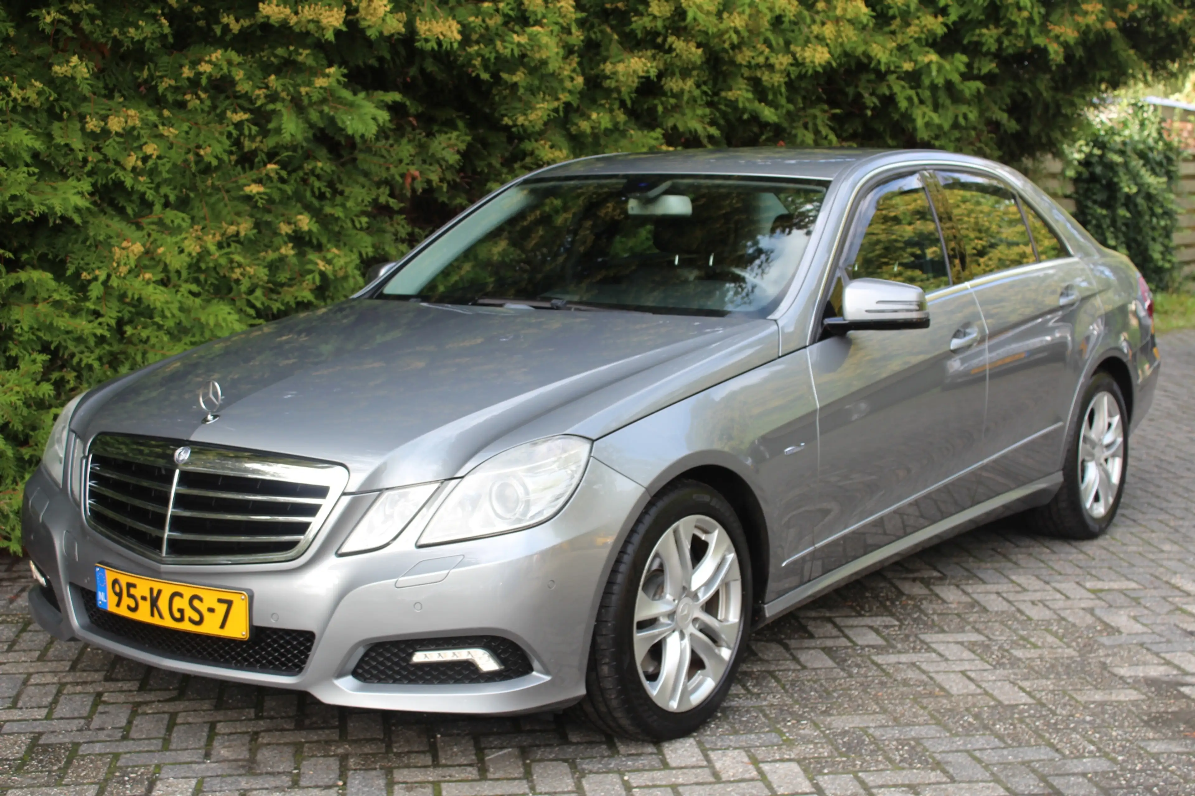 Mercedes-Benz E 250 CGI Avantgarde 204PK Automaat | Navigatie | Parkee — photo 8