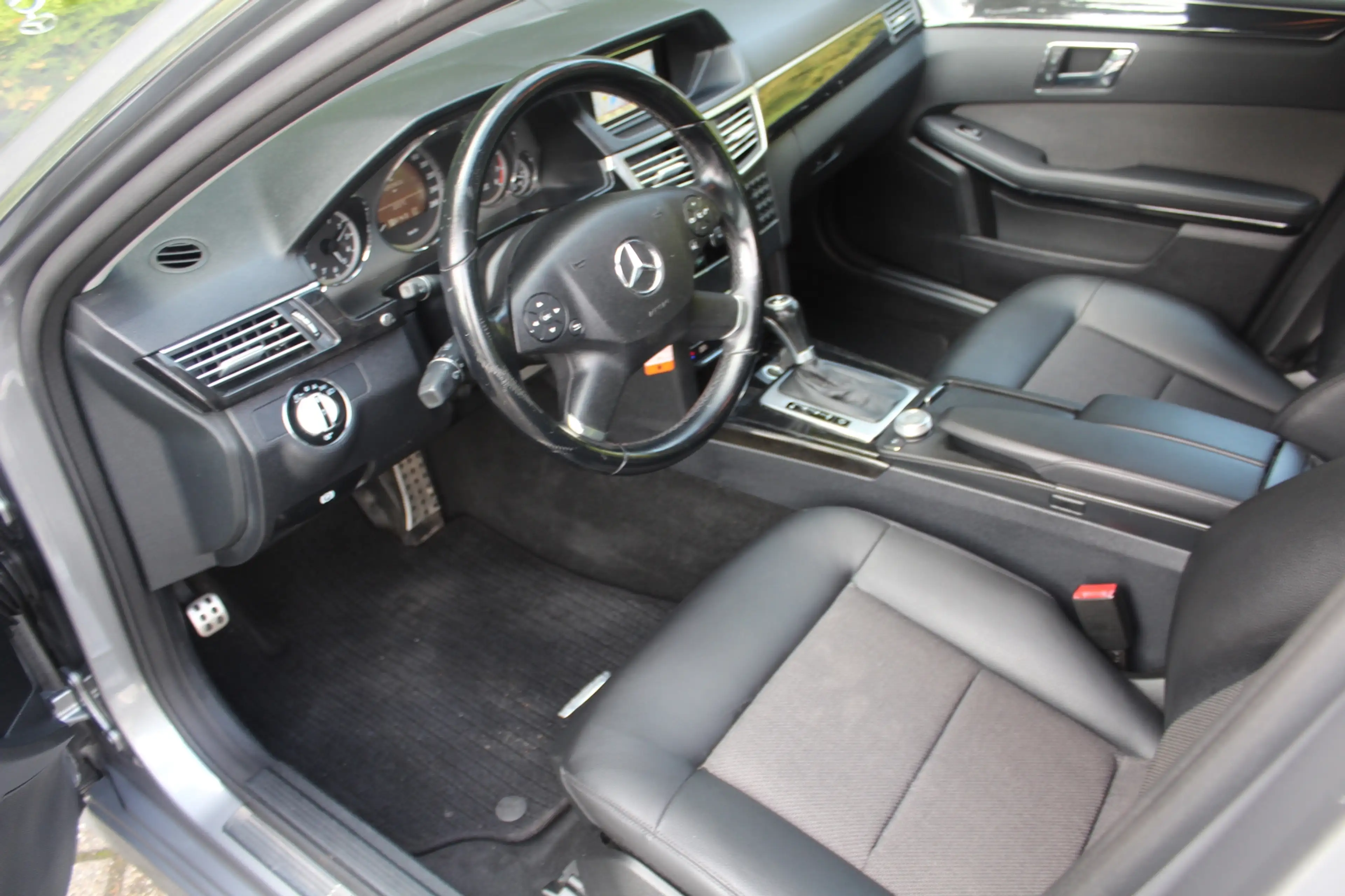 Mercedes-Benz E 250 CGI Avantgarde 204PK Automaat | Navigatie | Parkee — photo 3