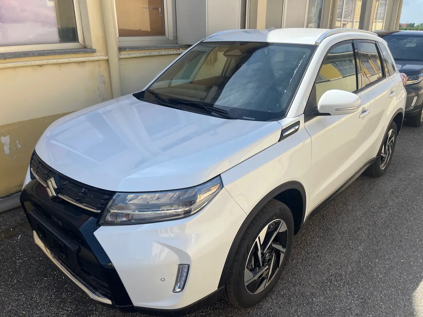 Suzuki Vitara 1.4 HYBRID TOP 2WD, NUOVO NON KM ZERO, SUZUKI 1986 Bianco - 1