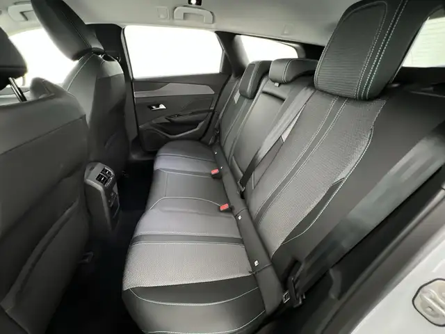 Peugeot 308 view 10
