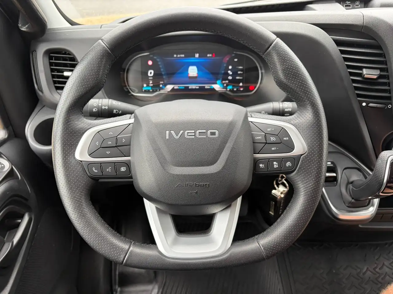 Iveco Daily 2025 — фото 13
