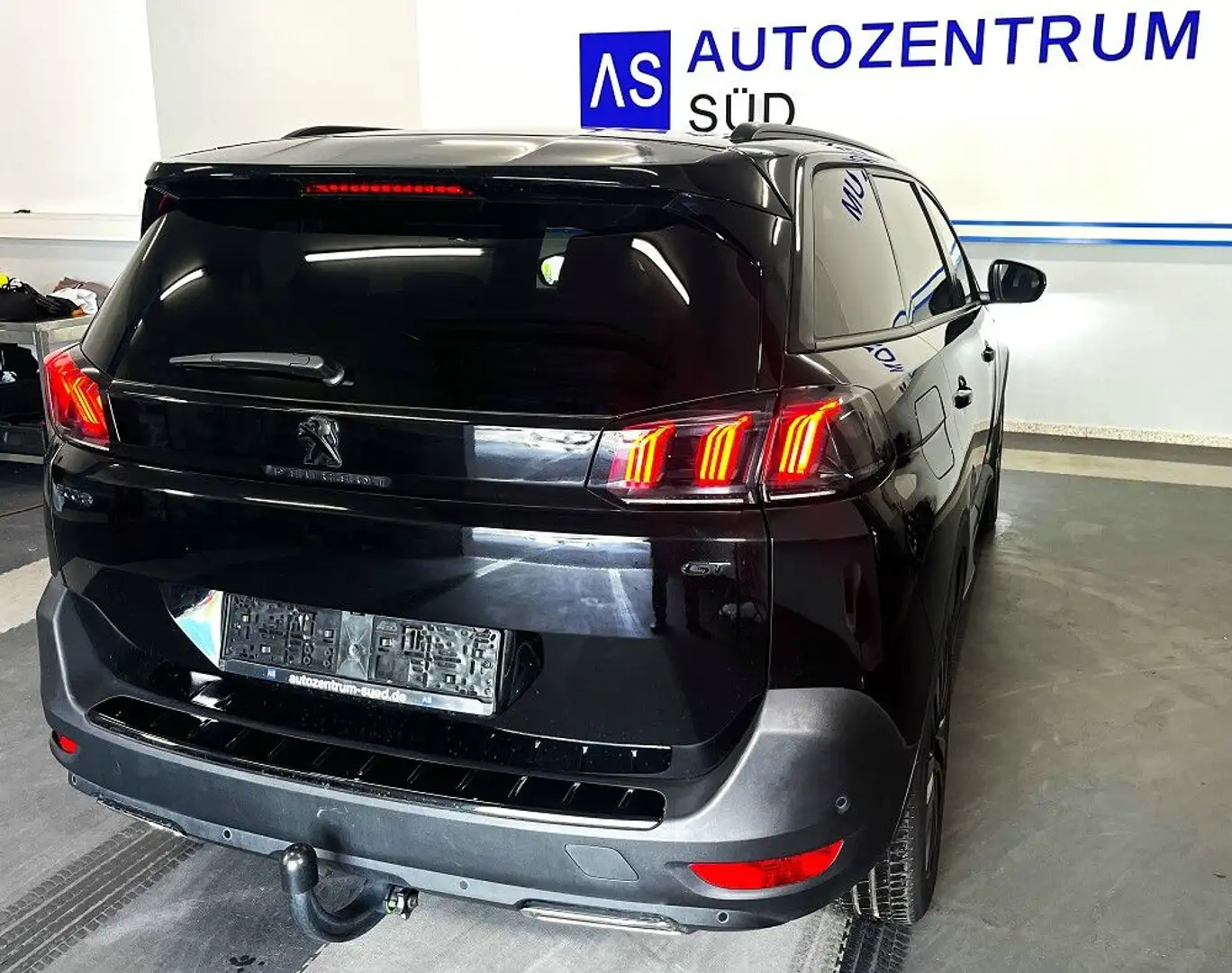 Peugeot 5008 5008 Hybrid 136 GT Чорний - 2