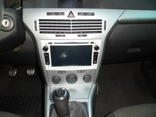 Opel Astra view 14