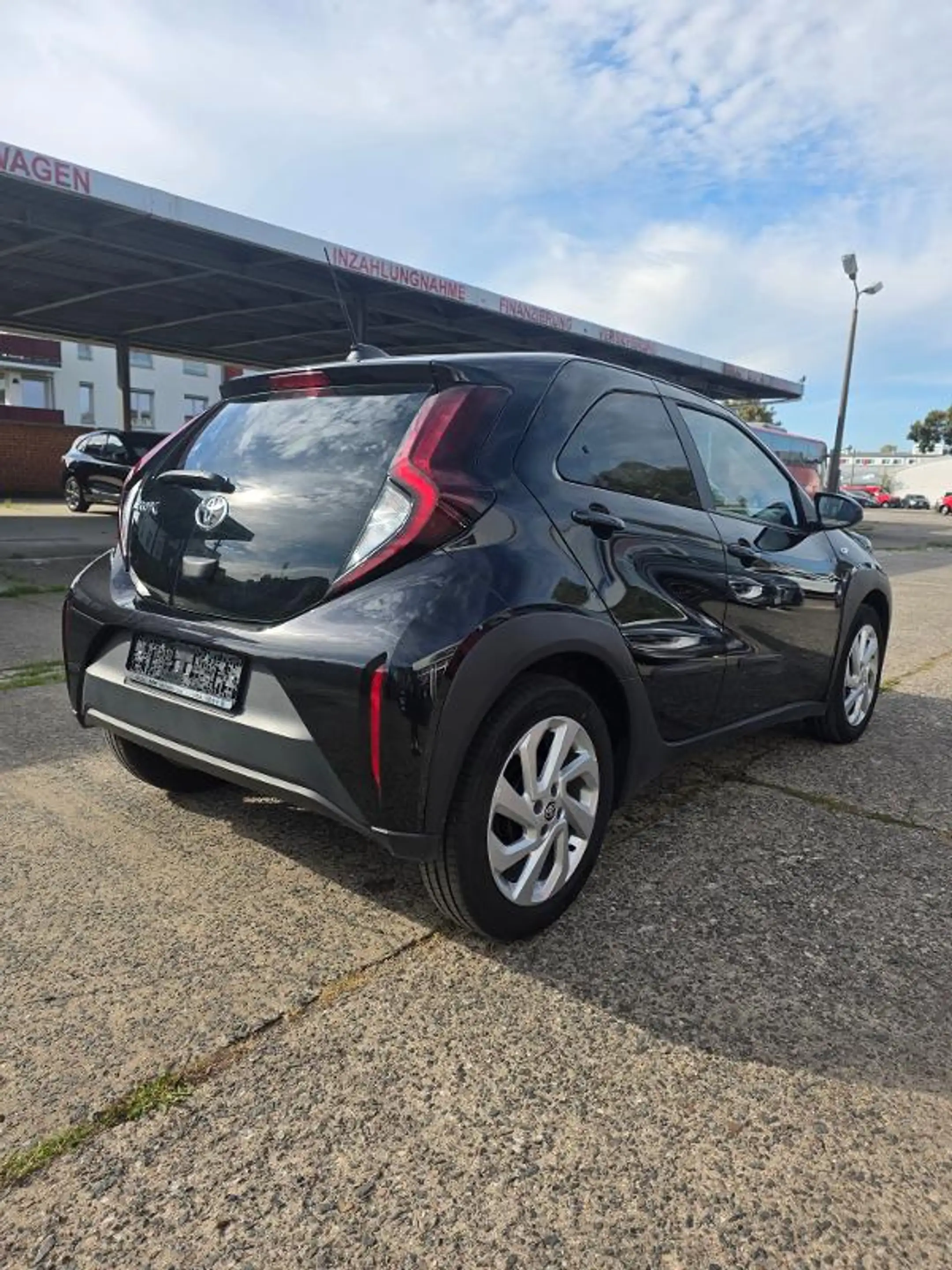 Toyota Aygo X 1.0 — photo 2