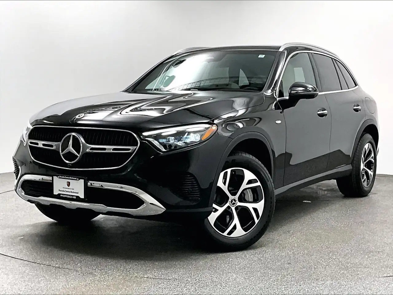 2025 Mercedes-Benz GLC