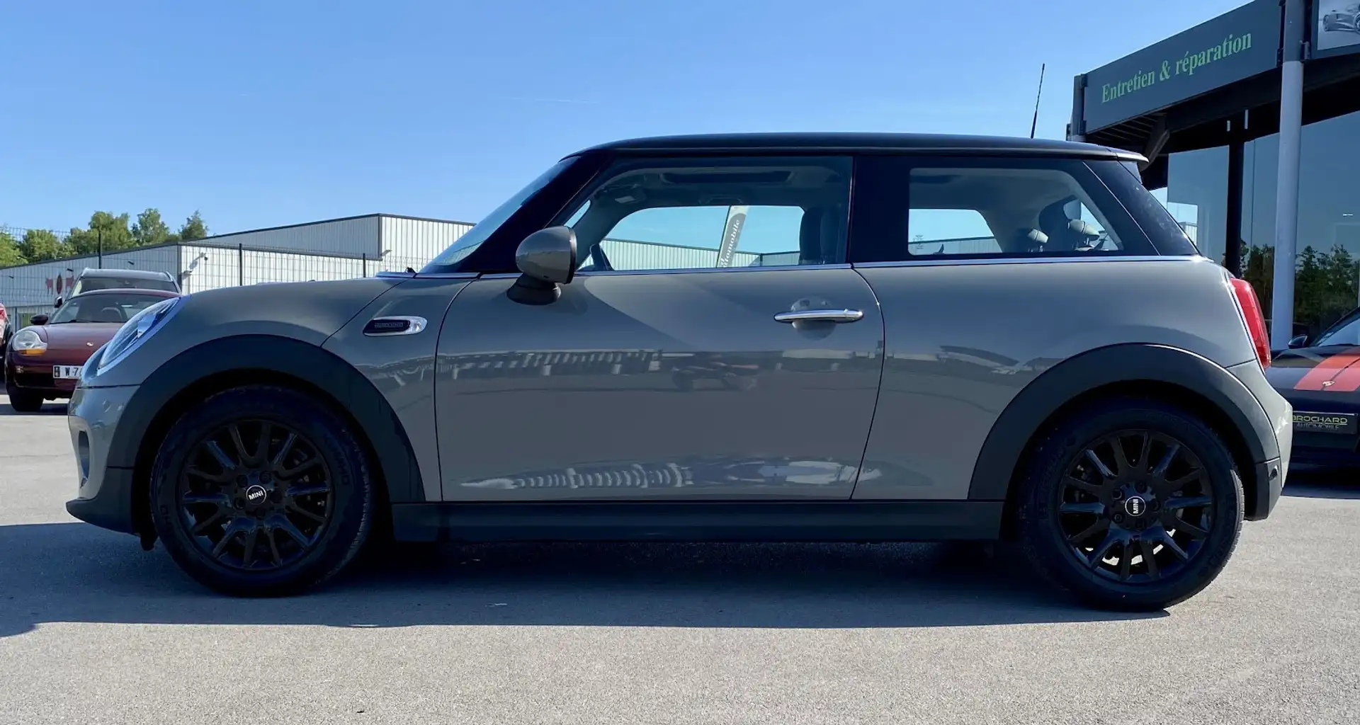 MINI Cooper One / 1.5l 102 CH BVM 6 / Grau - 2