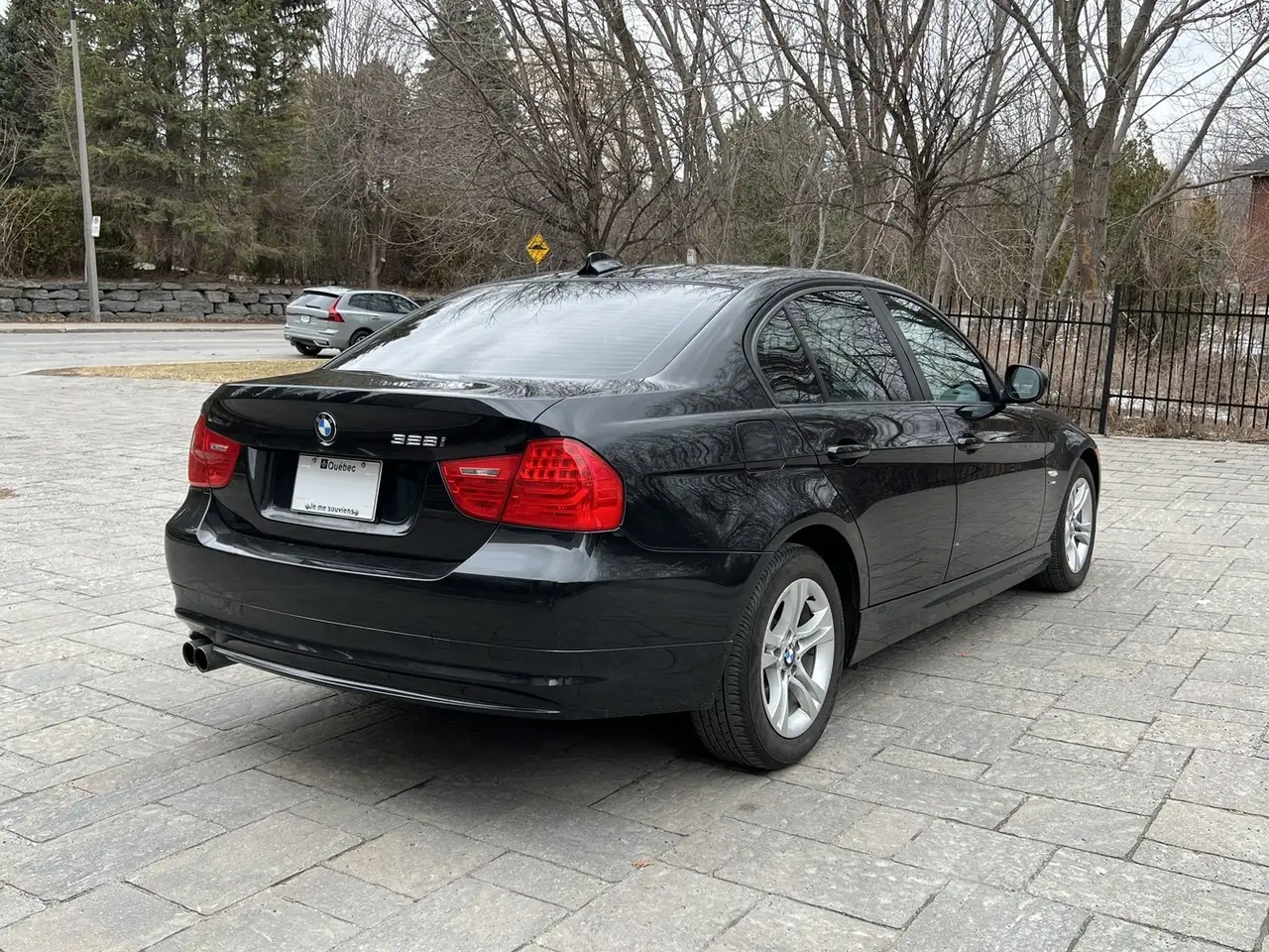 BMW 3 Series снимка BMW 3 Series
