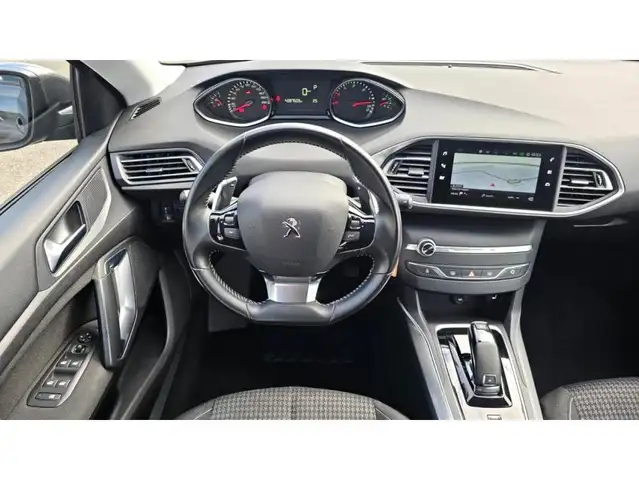 Peugeot 308 view 7