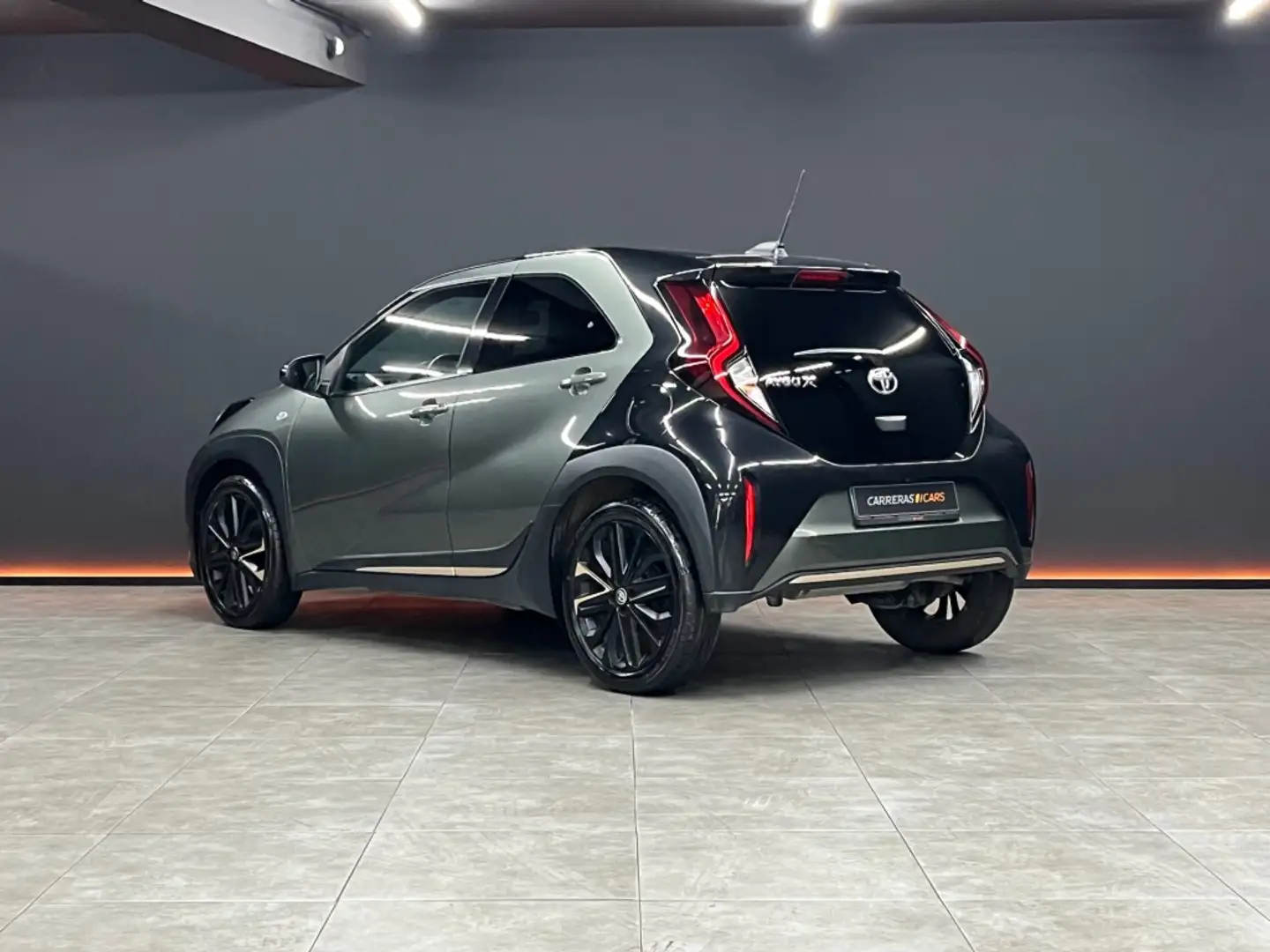 Toyota Aygo X Like s-CVT Verde - 2