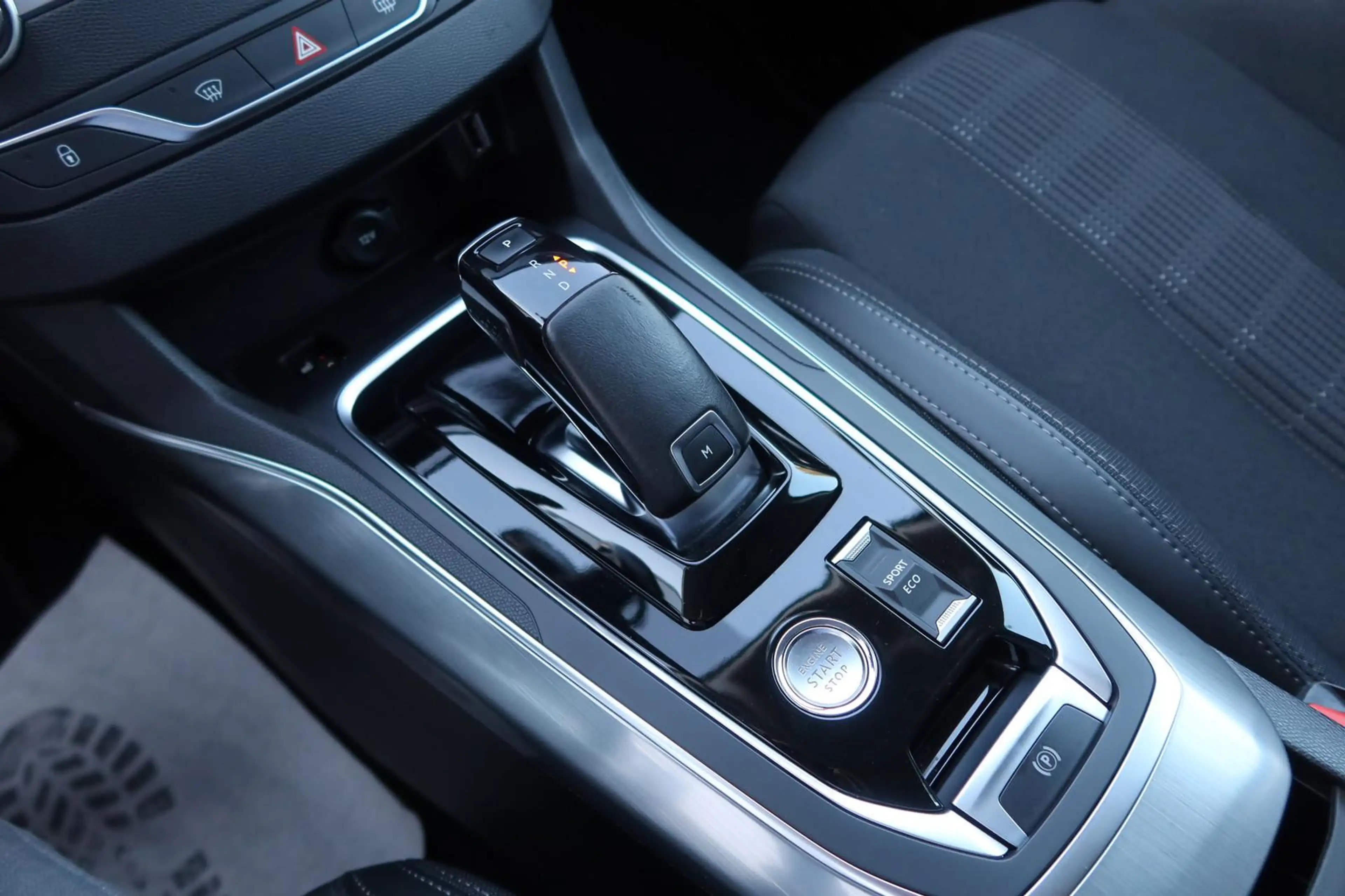 Peugeot 308 SW Allure Pack#LED#ACC · Kamera · Navi · Sitzheizu — photo 15