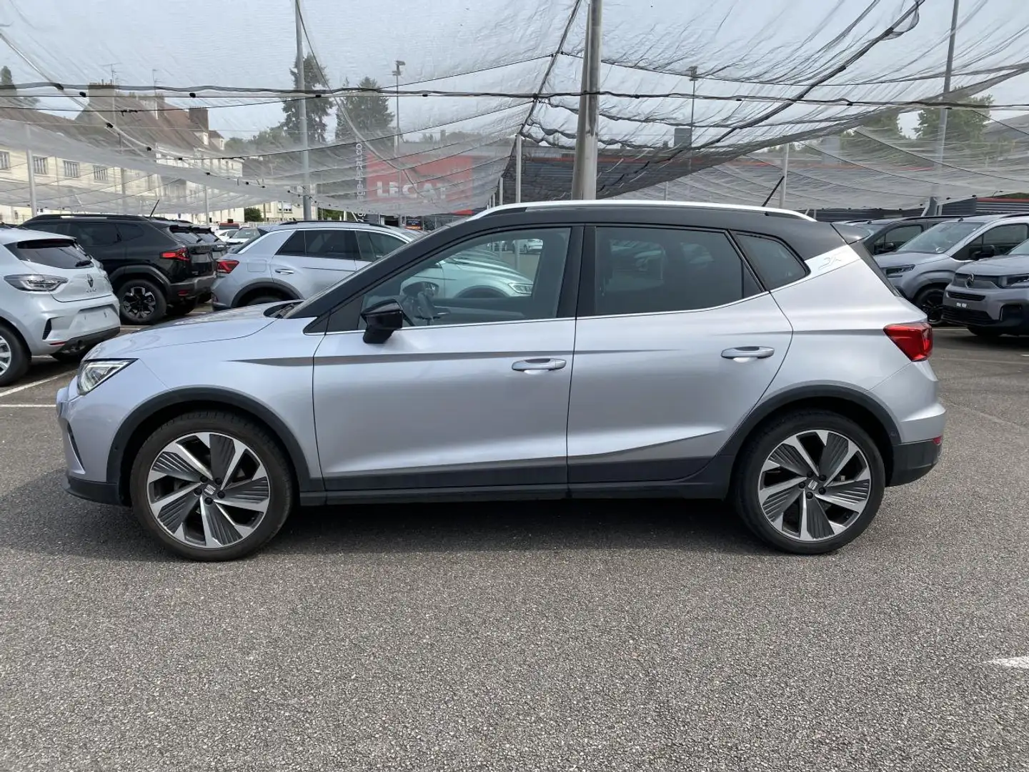SEAT Arona (2) 1.0 TSI 110 START/STOP FR BVM6 Gris - 2