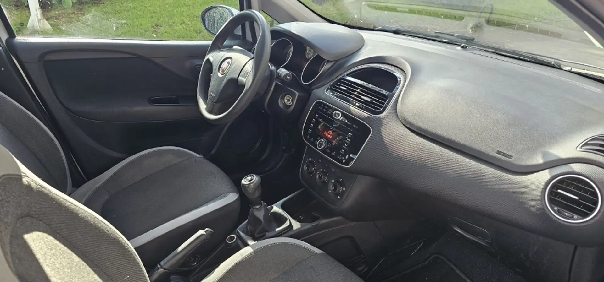 Fiat Punto 1.3Mjt Easy 70kW Gris - 2