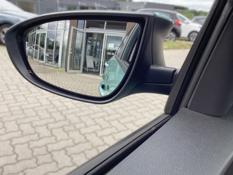 Hyundai i20 Select *Funktionspaket *Sitzheizung *Tempomat *Sta — photo 24
