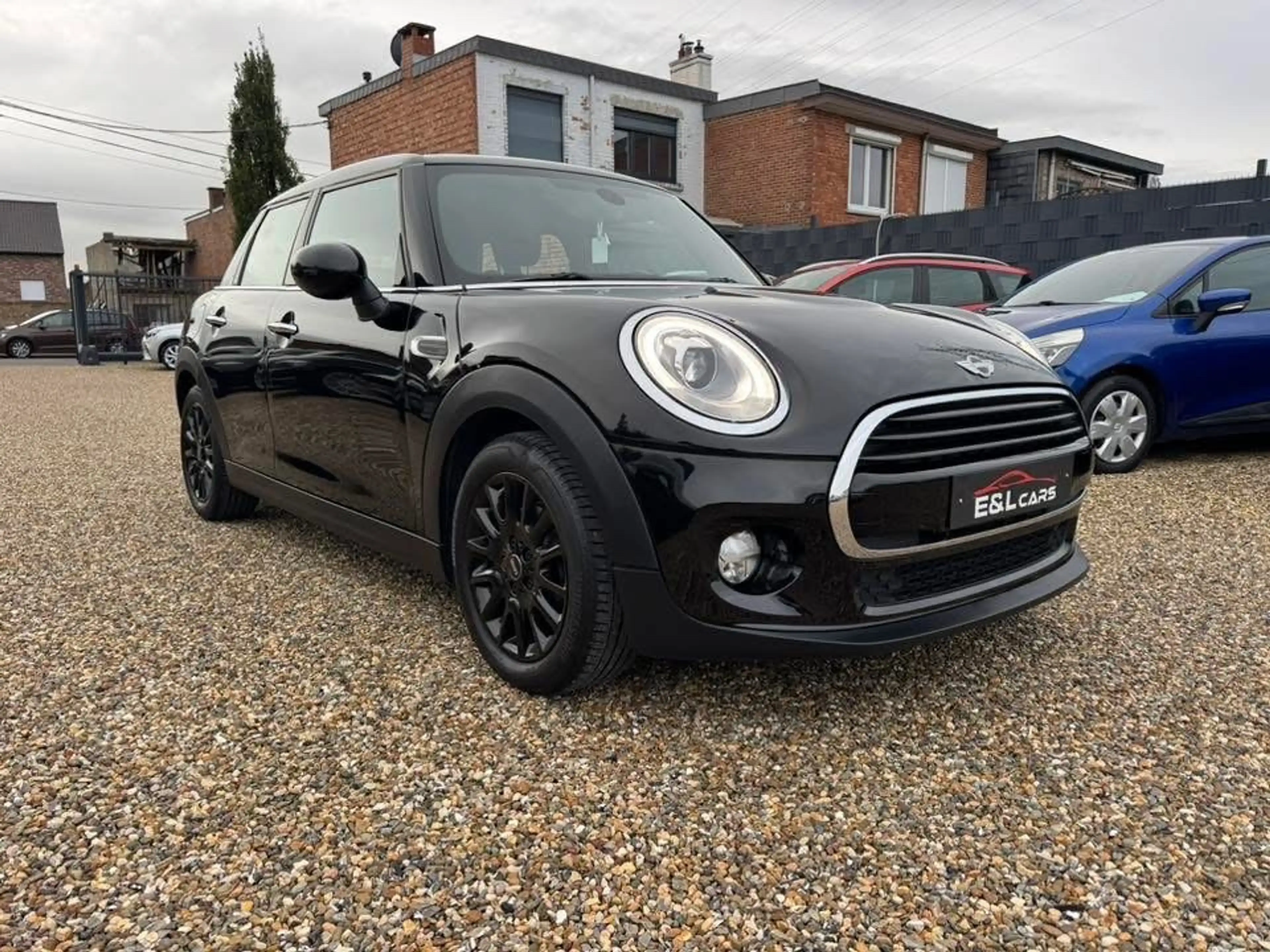 MINI Cooper D Mini 1.5 DA Cooper **12 mois de garantie** — photo 3