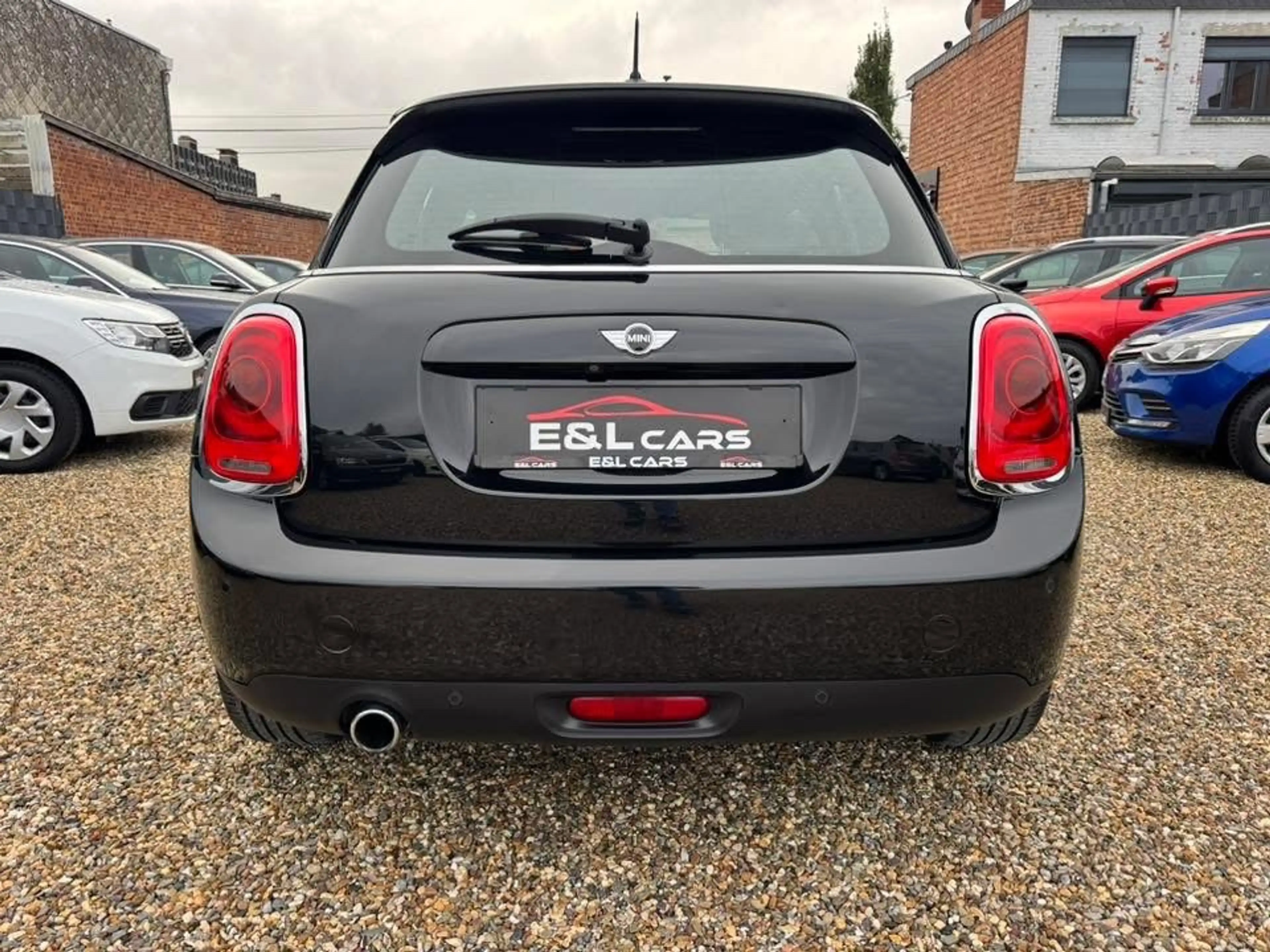 MINI Cooper D Mini 1.5 DA Cooper **12 mois de garantie** — photo 5