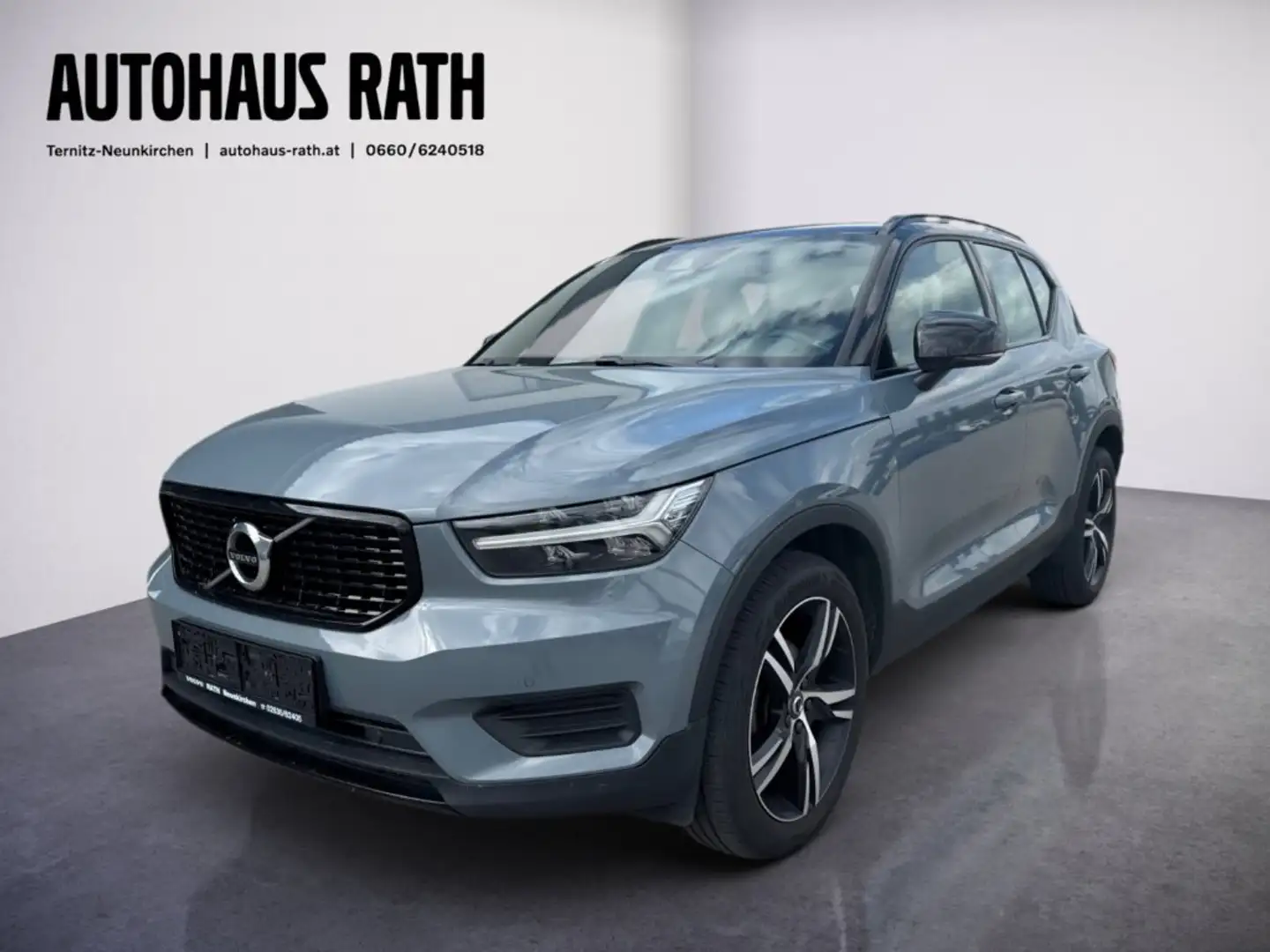 Volvo XC40 T3 R-Design Grijs - 1