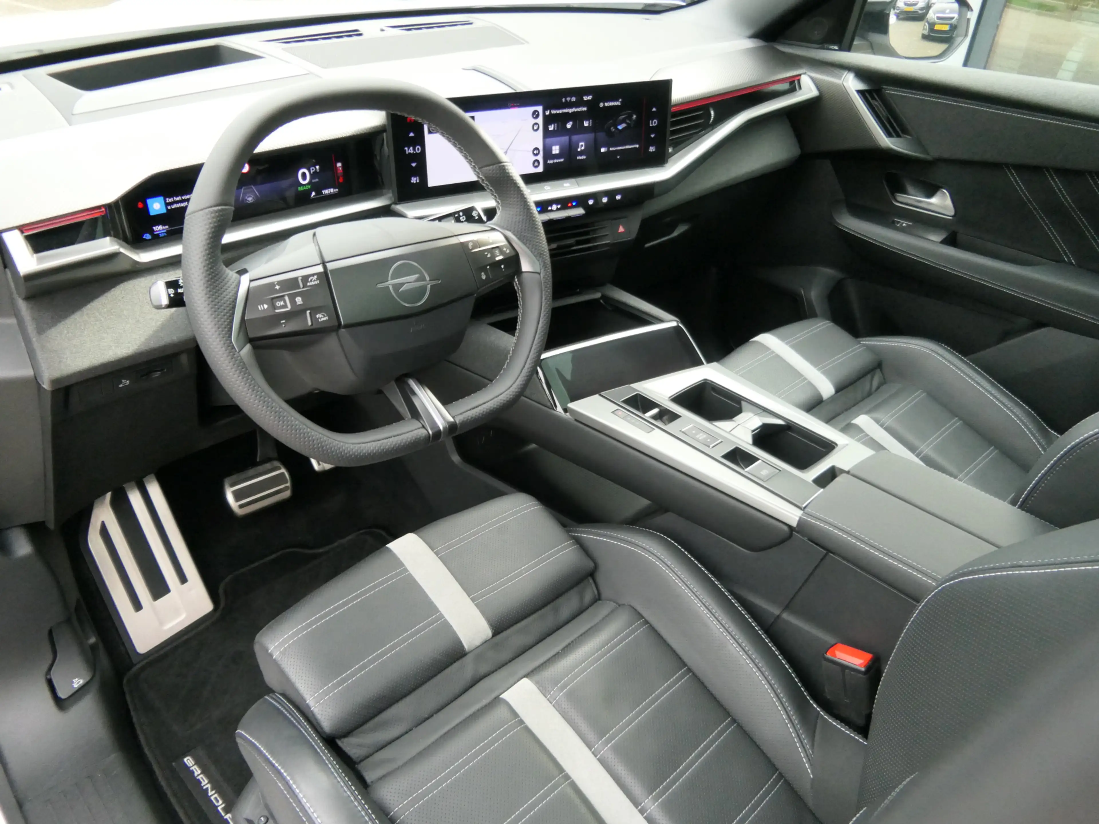 Opel Grandland Electric Ultimate AWD 73 kWh | Premium leder | War — photo 3