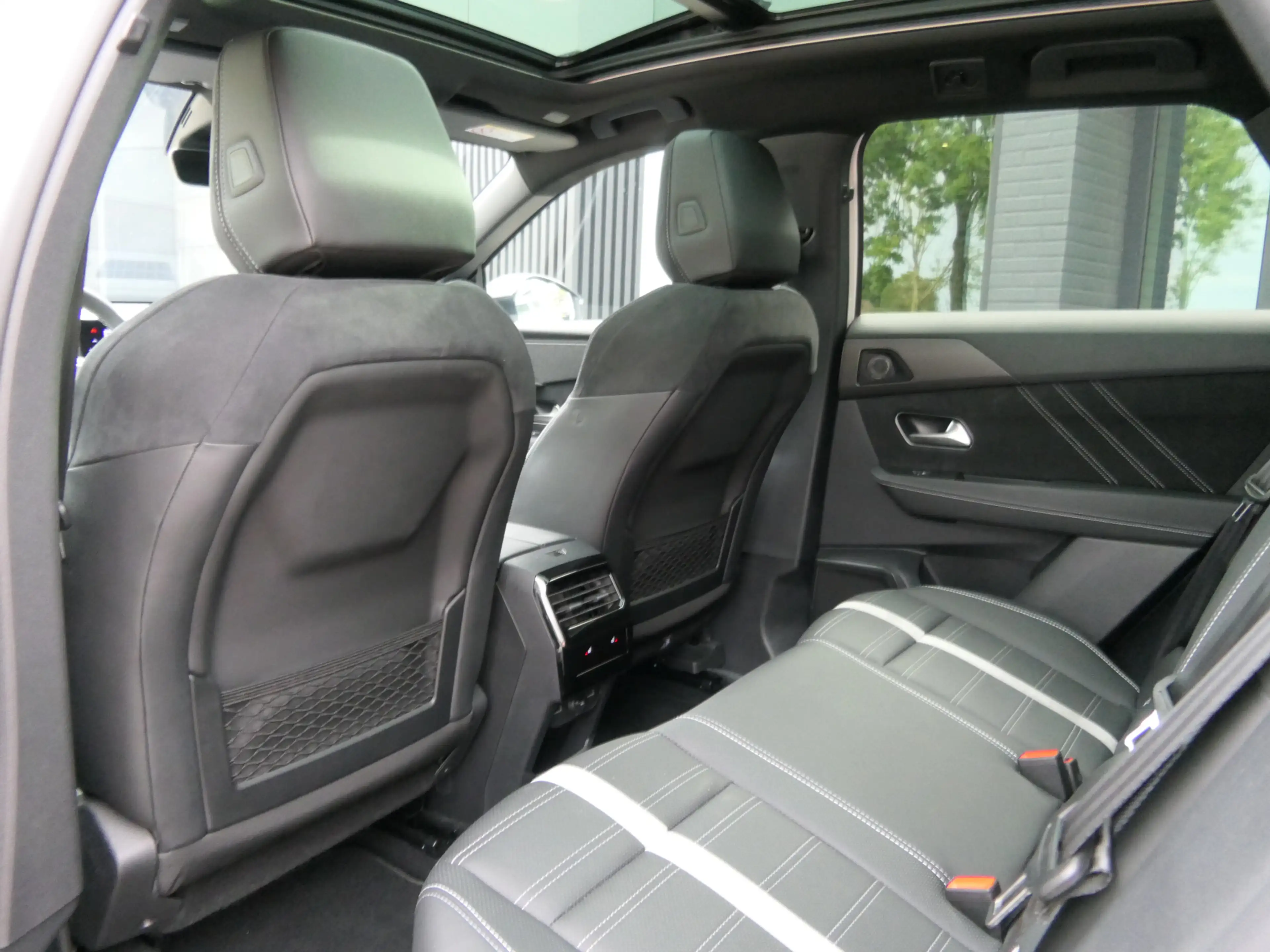 Opel Grandland Electric Ultimate AWD 73 kWh | Premium leder | War — photo 5