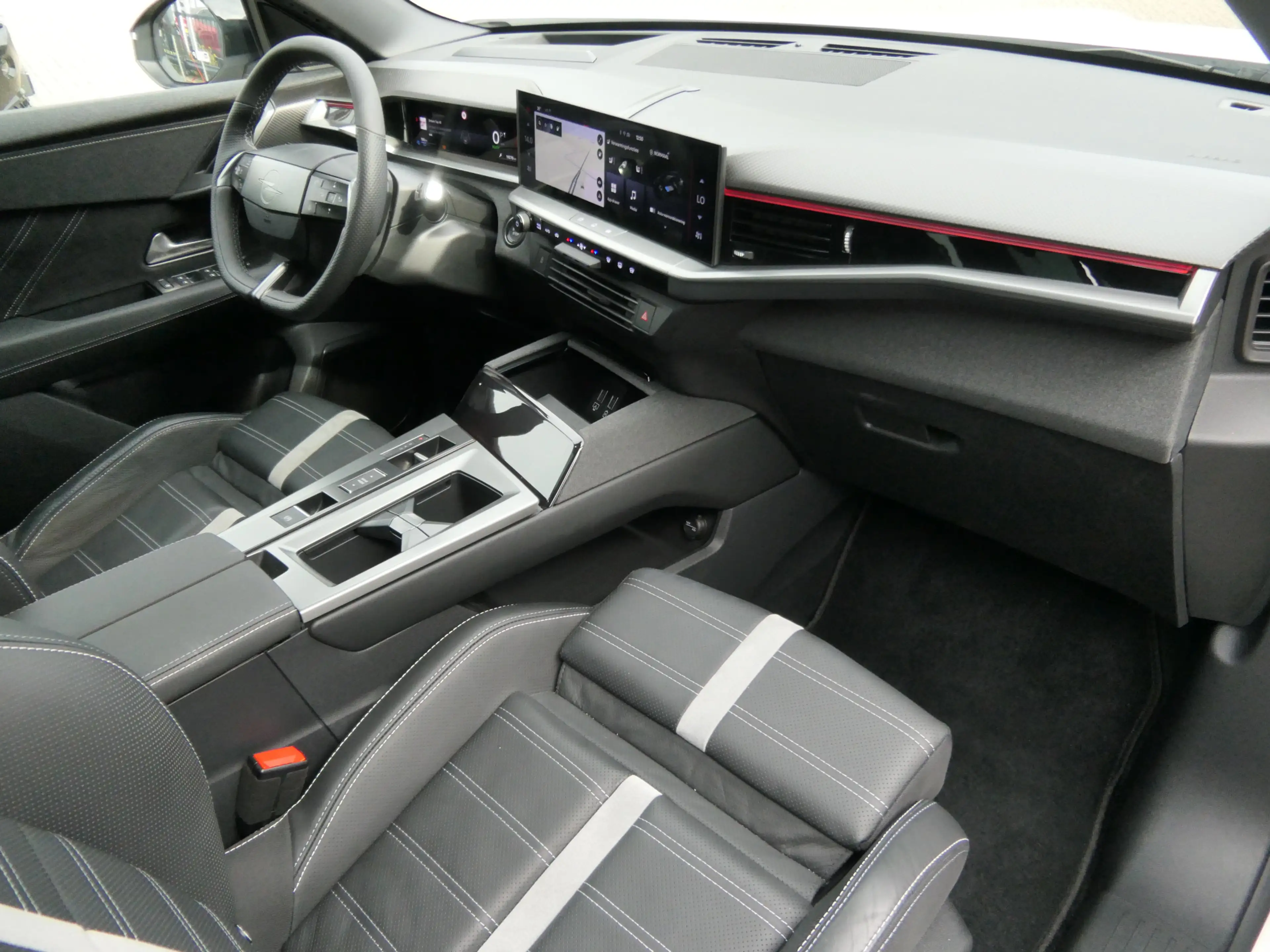 Opel Grandland Electric Ultimate AWD 73 kWh | Premium leder | War — photo 16