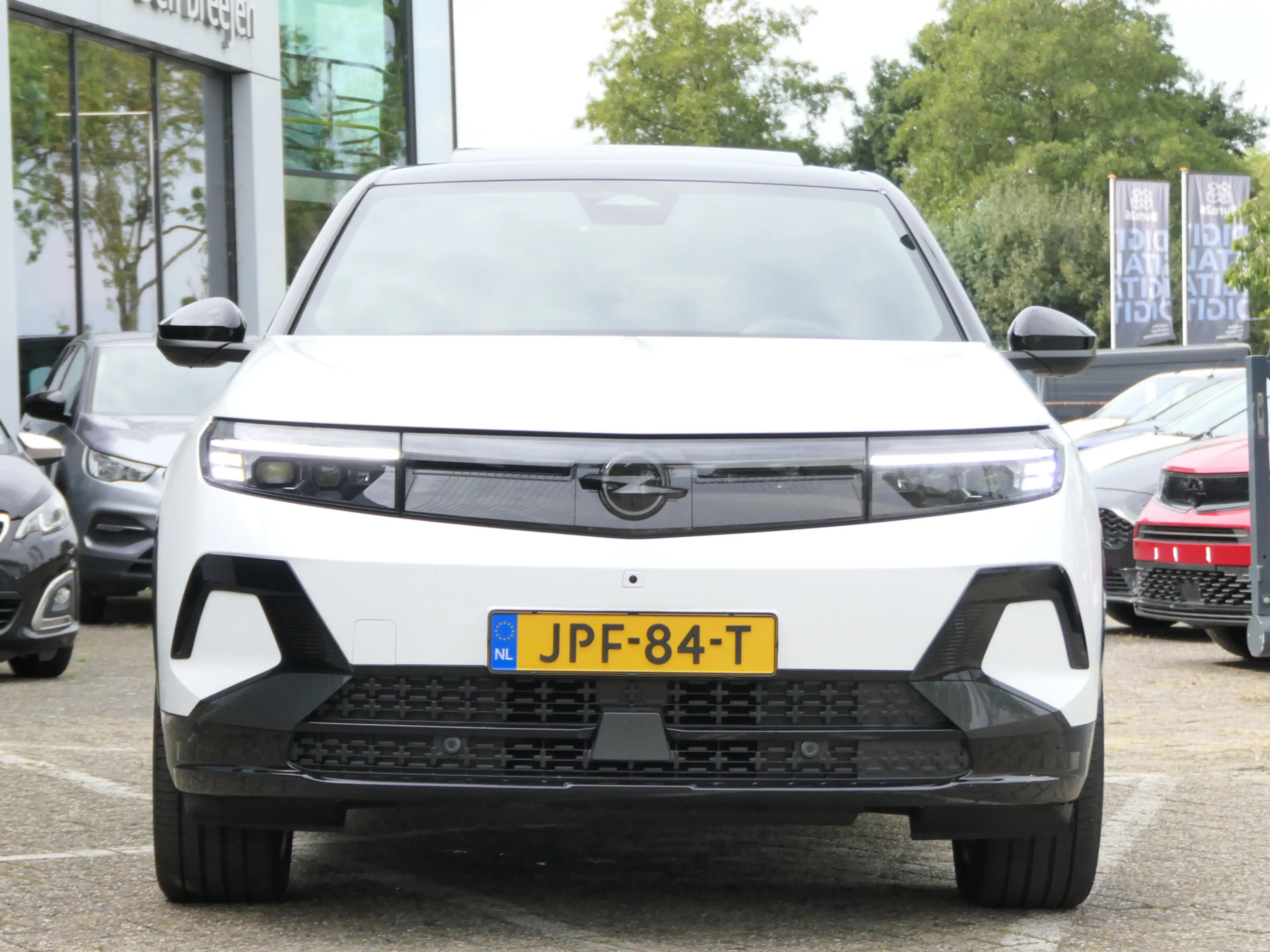 Opel Grandland Electric Ultimate AWD 73 kWh | Premium leder | War — photo 11