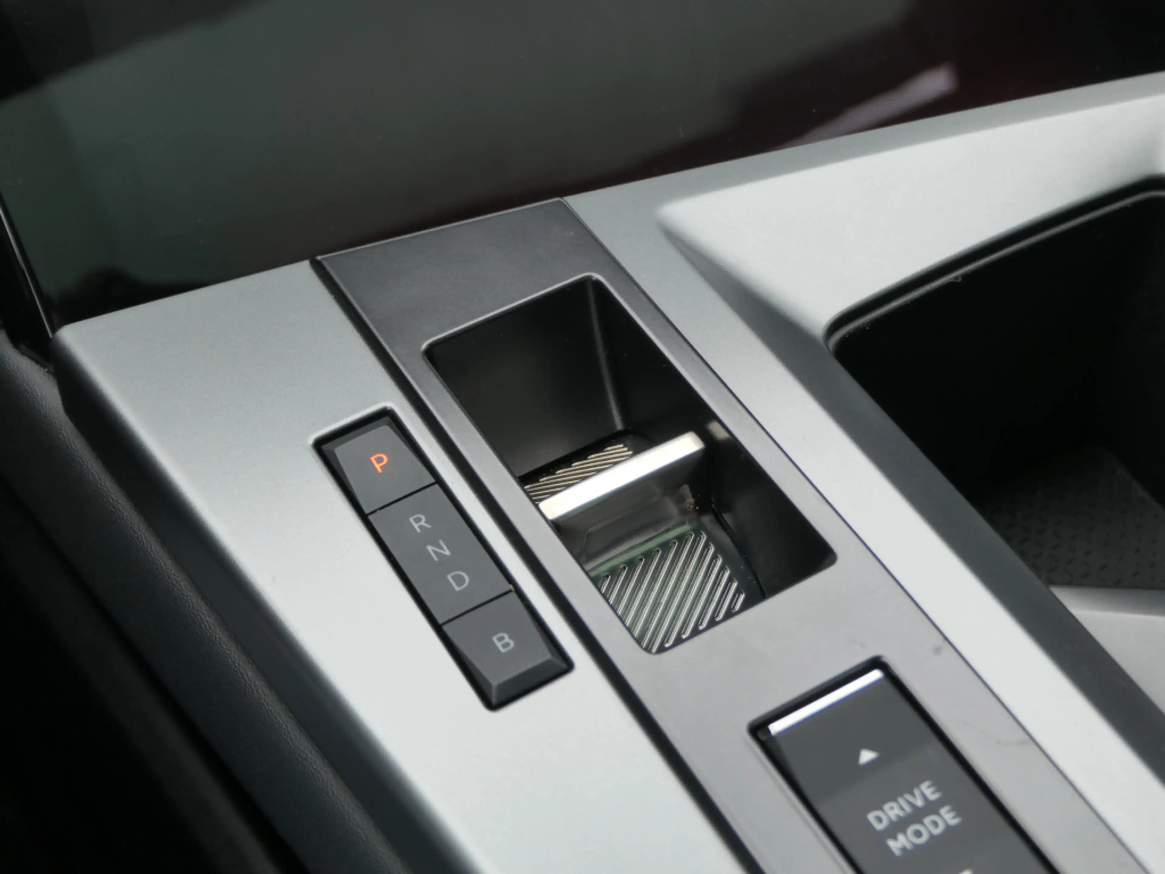 Opel Grandland Electric Ultimate AWD 73 kWh | Premium leder | War — photo 34