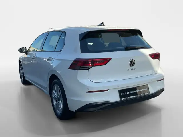 Volkswagen Golf view 4