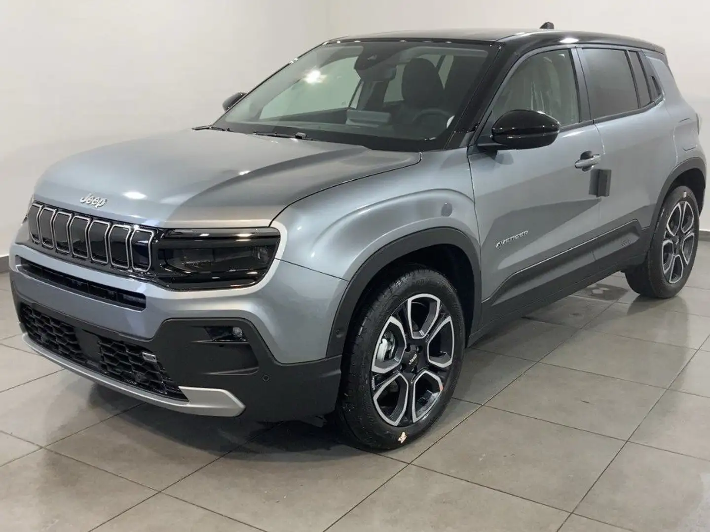 Jeep Avenger Avenger 1.2 turbo Summit fwd 100cv Gümüş rengi - 1