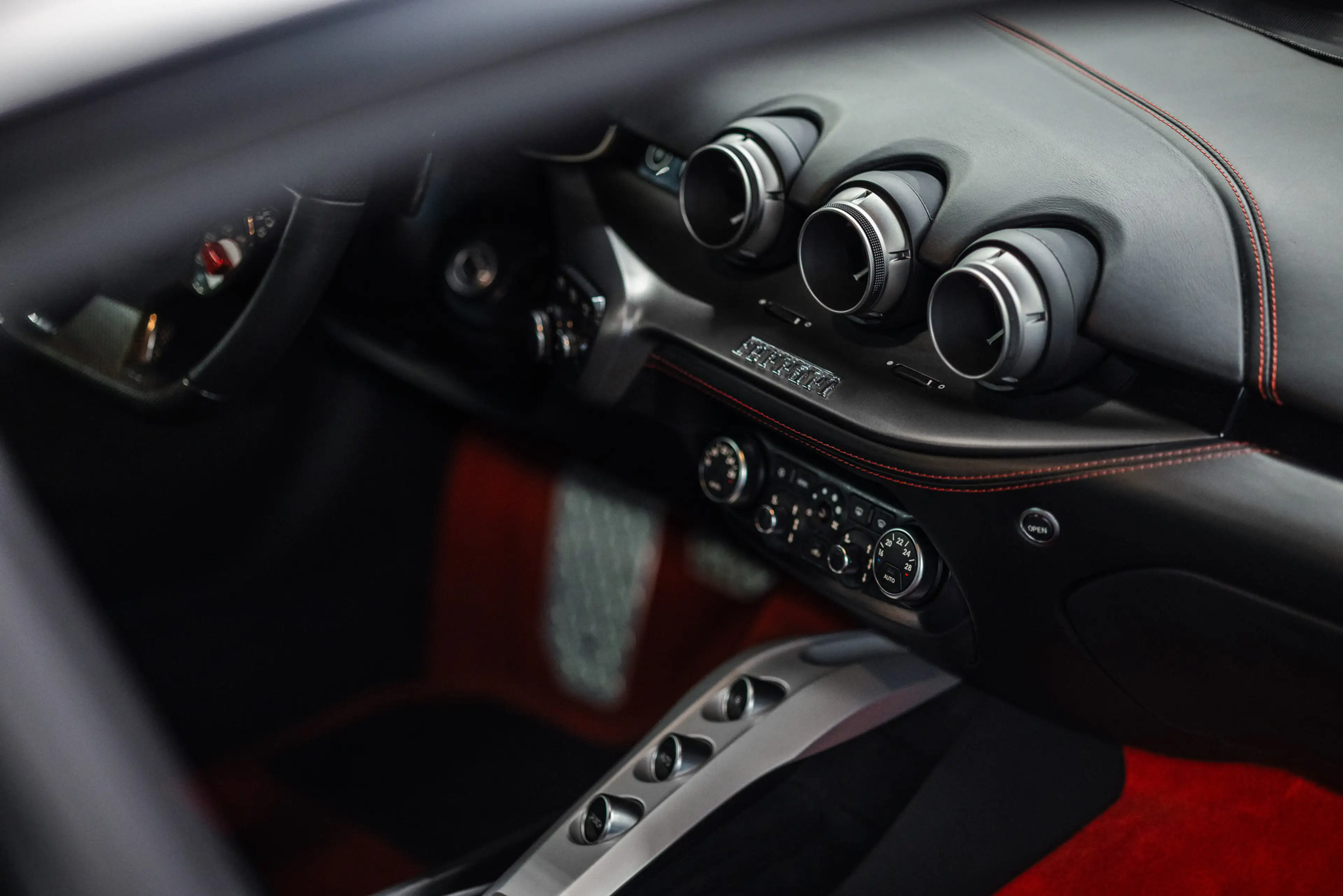 Ferrari F12 6.3 Berlinetta Btw auto, (€ 235.495,87 Ex B.T.W) A — photo 13