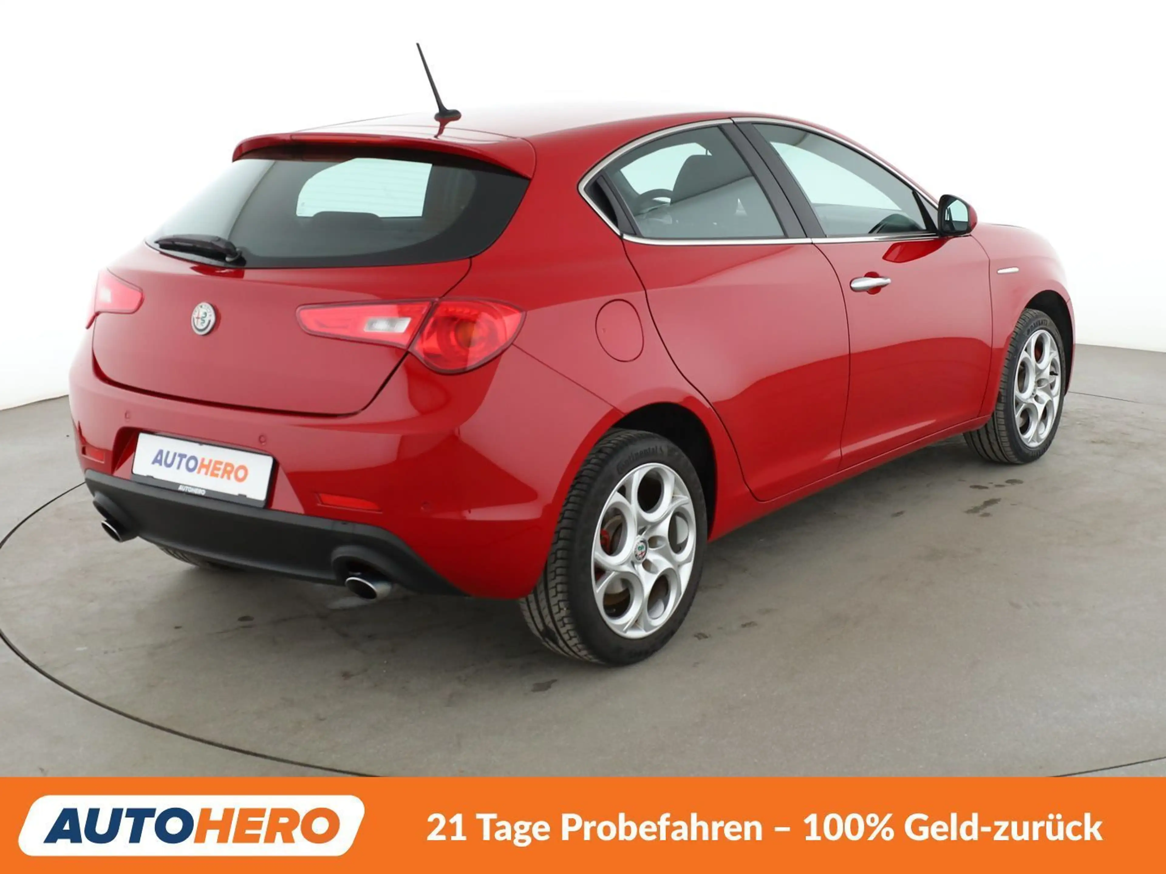 Alfa Romeo Giulietta 2.0 JTDM Super*NAVI*XENON*TEMPO*PDC*SHZ* — photo 6