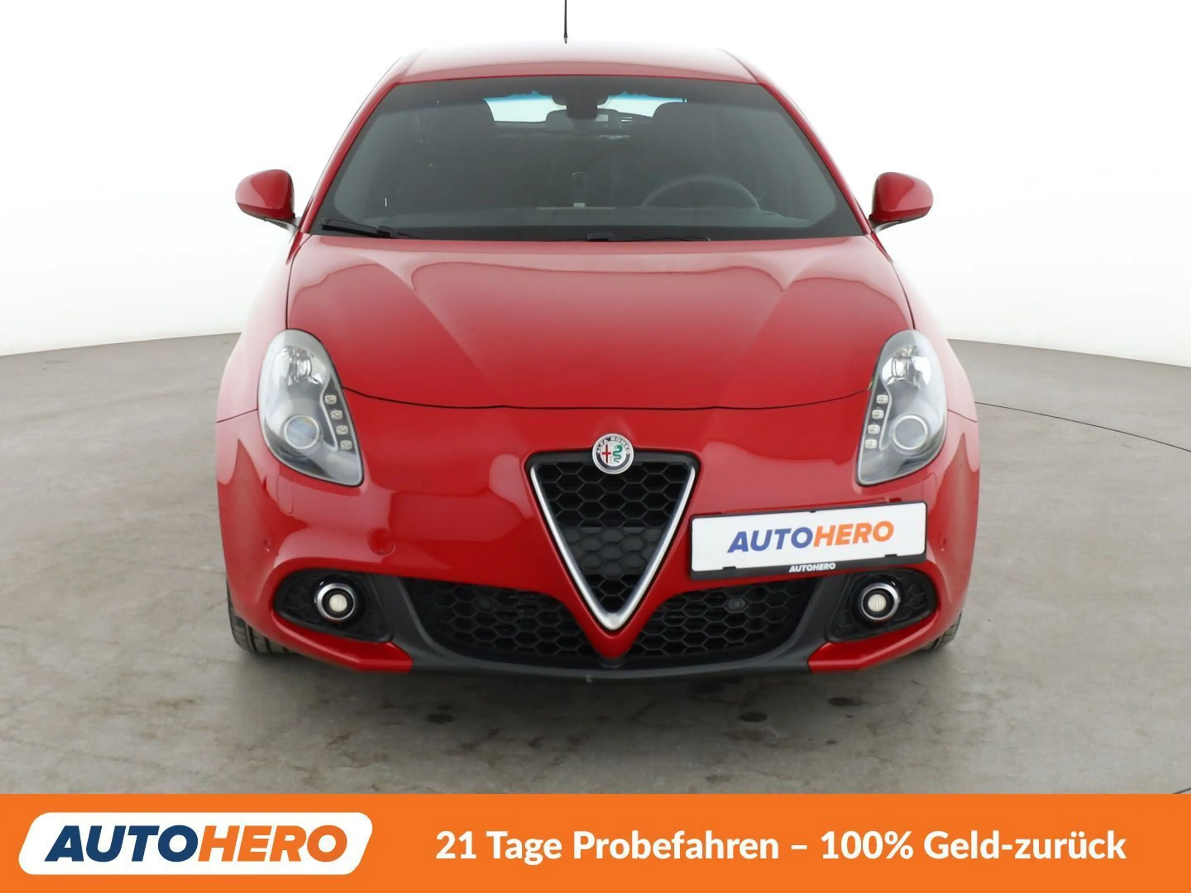 Alfa Romeo Giulietta 2.0 JTDM Super*NAVI*XENON*TEMPO*PDC*SHZ* — photo 9