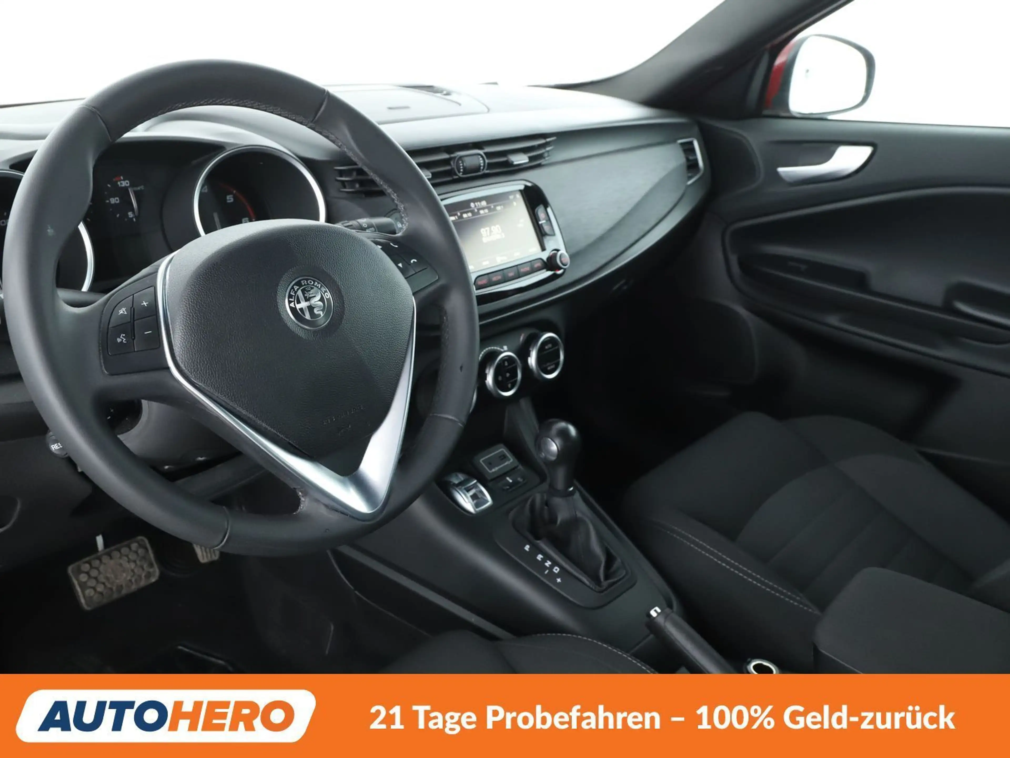 Alfa Romeo Giulietta 2.0 JTDM Super*NAVI*XENON*TEMPO*PDC*SHZ* — photo 11