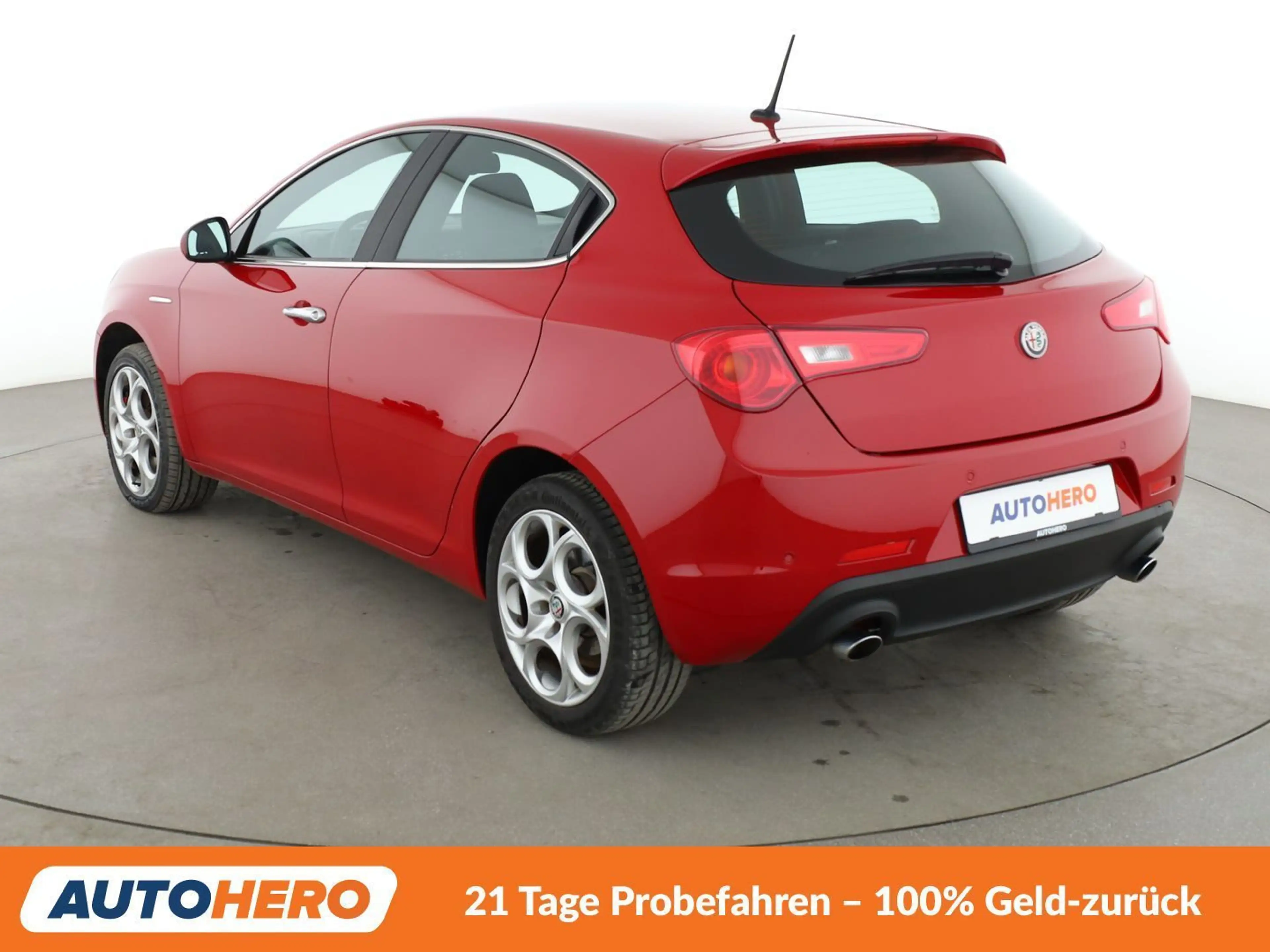 Alfa Romeo Giulietta 2.0 JTDM Super*NAVI*XENON*TEMPO*PDC*SHZ* — photo 4
