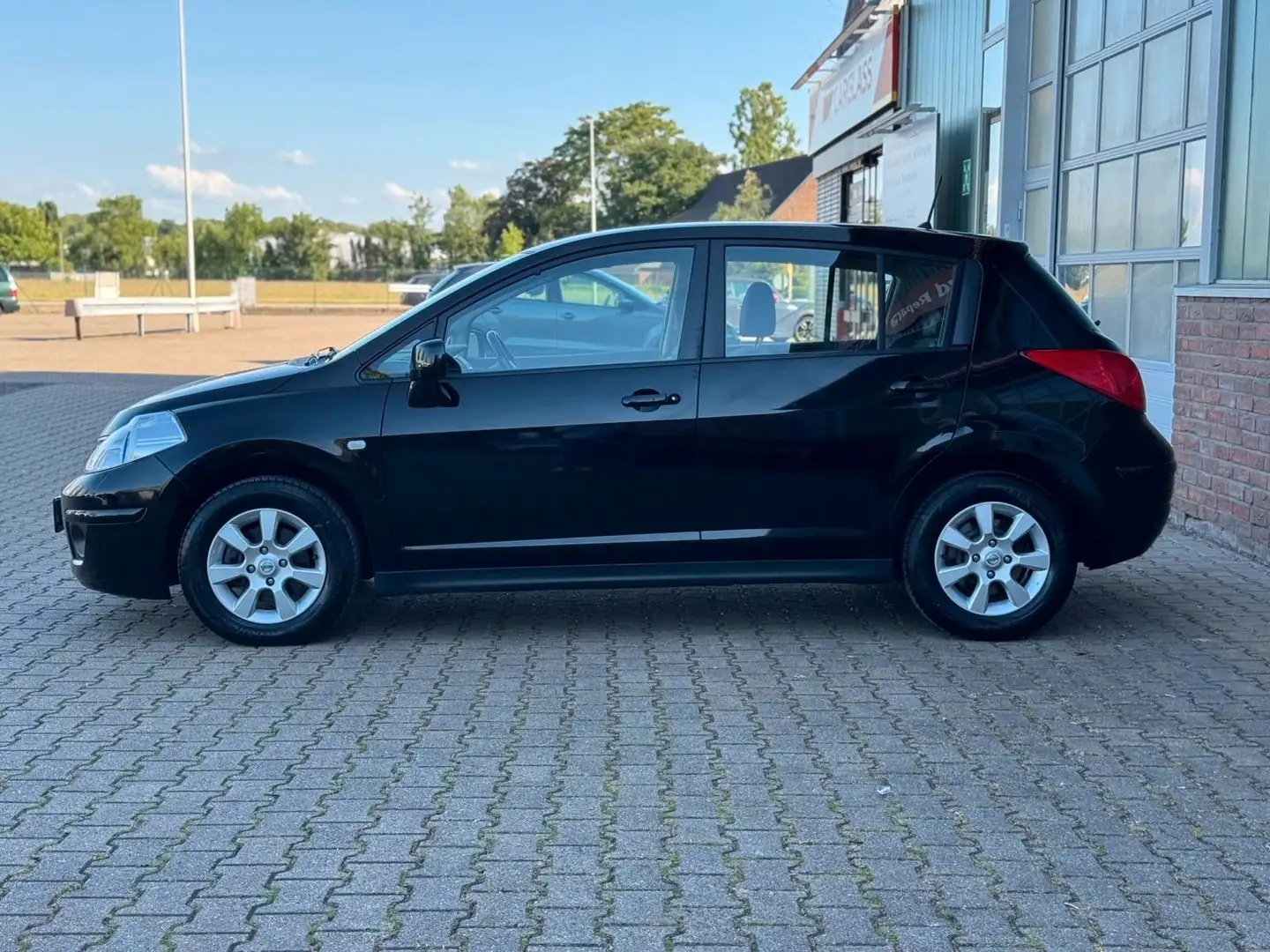 Nissan Tiida Automatik Acenta TÜV NEU Negru - 2