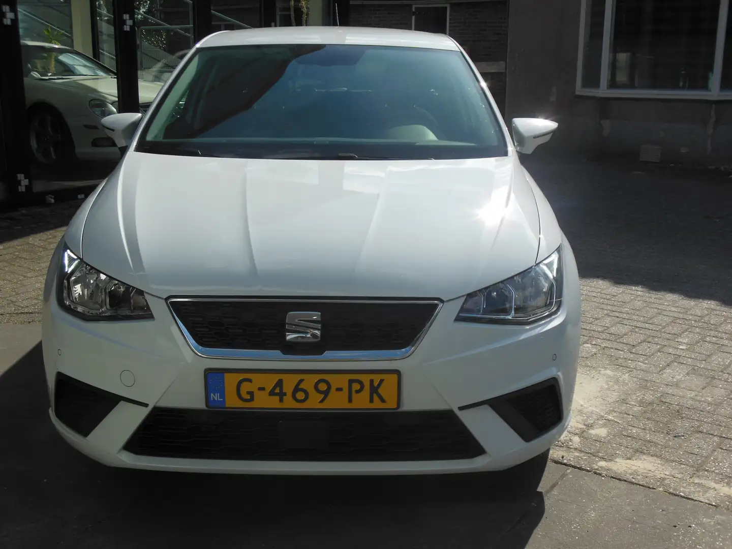 SEAT Ibiza 1.0 TSI Style Business Intense Staat in De Krim Blanc - 2