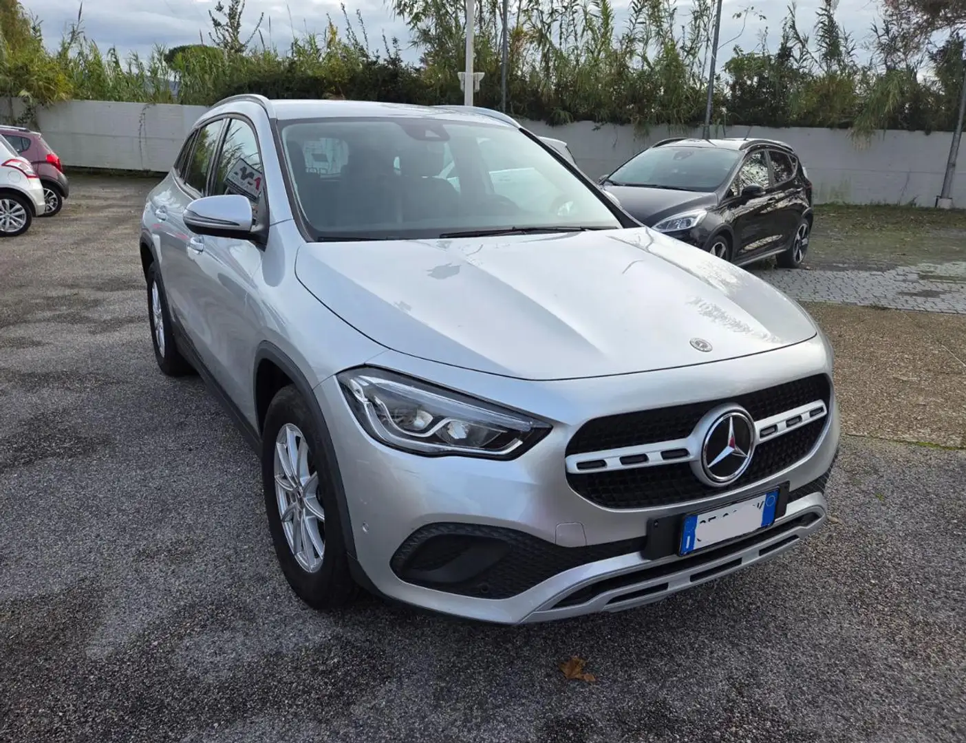 Mercedes-Benz GLA 200 Automatic Business Extra Argento - 2