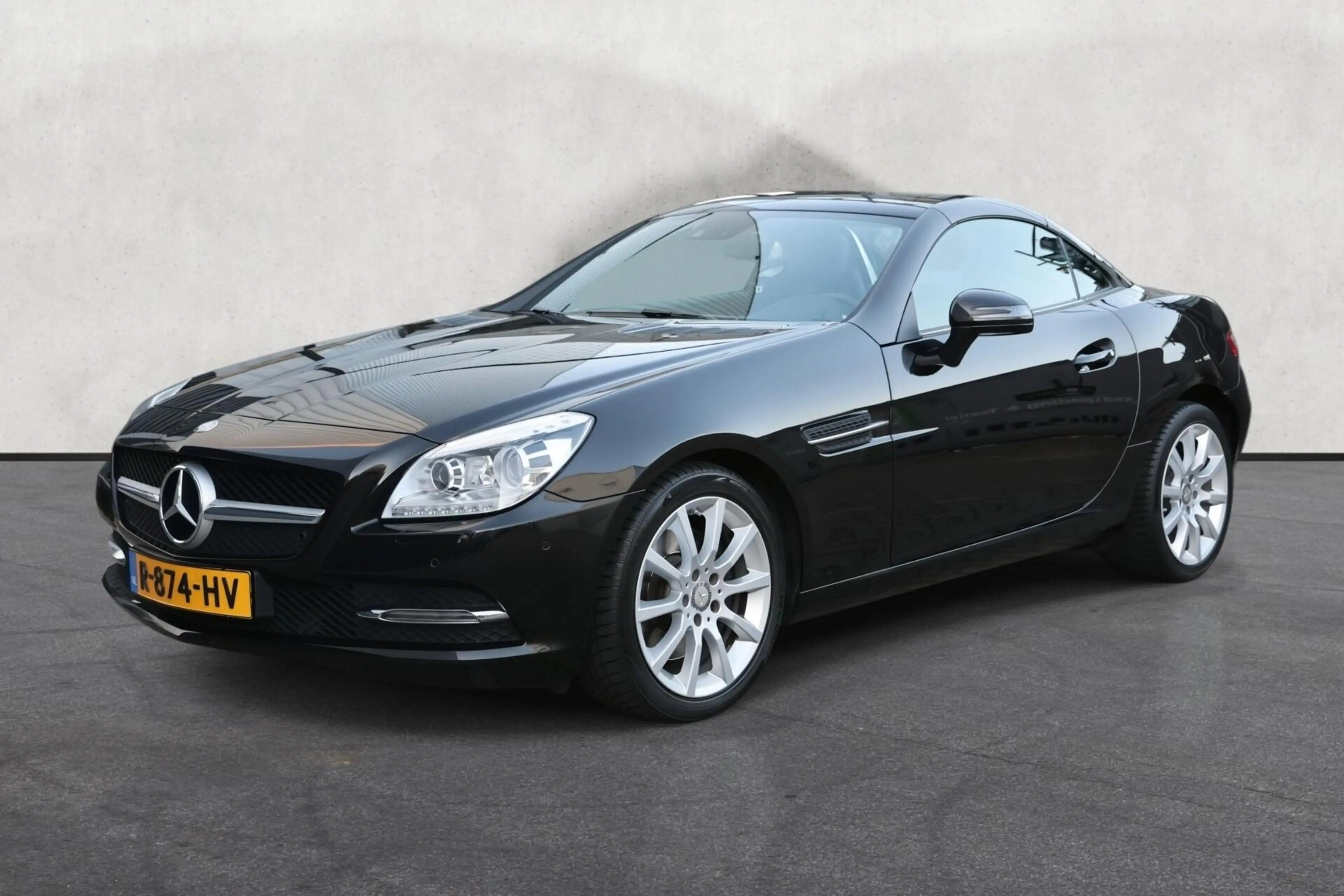 Mercedes-Benz SLK 300 — photo 11