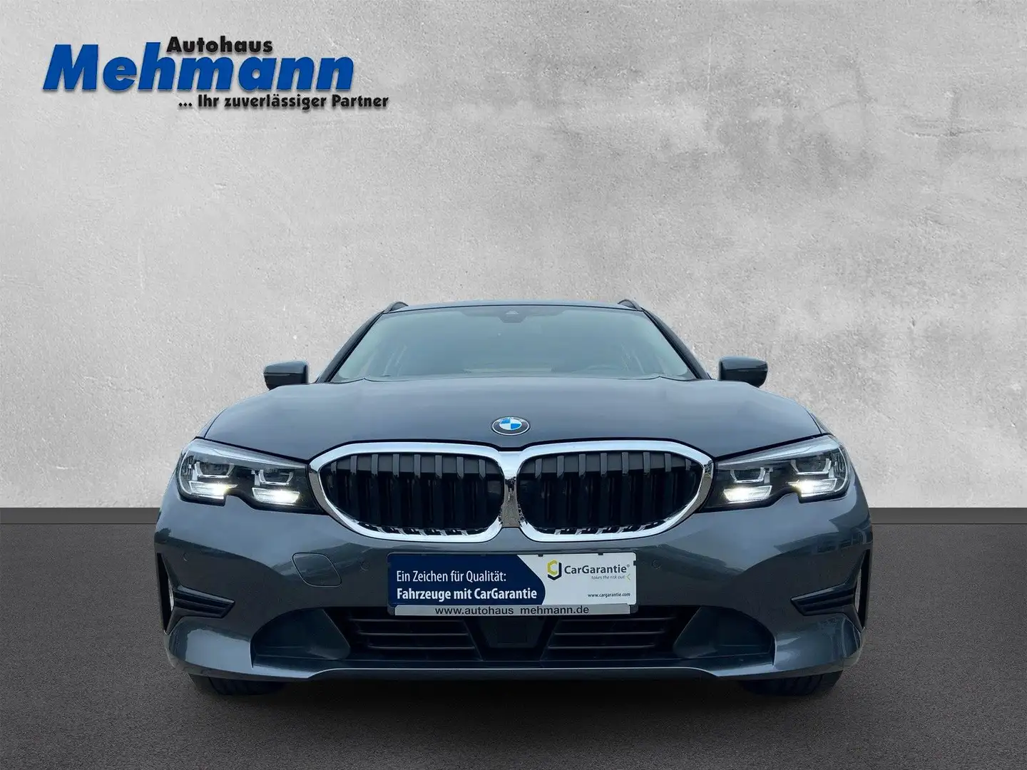 BMW 320 d Aut. Advantage AHK*Kamera*NaviProf*LED Grau - 2
