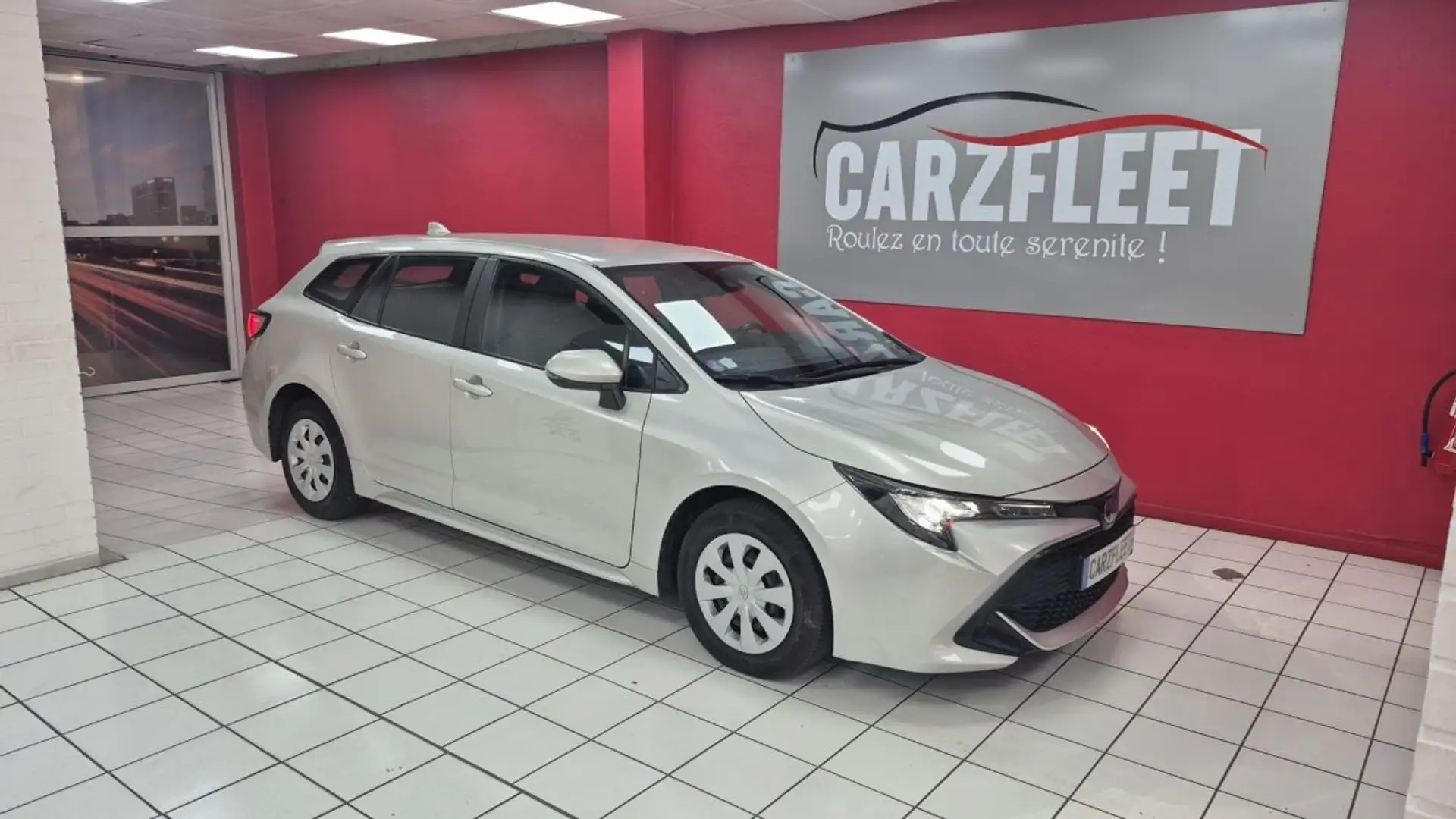 Toyota Corolla TOURING SPORTS 122cv ACTIVE/1 ERE MAIN Gris - 1