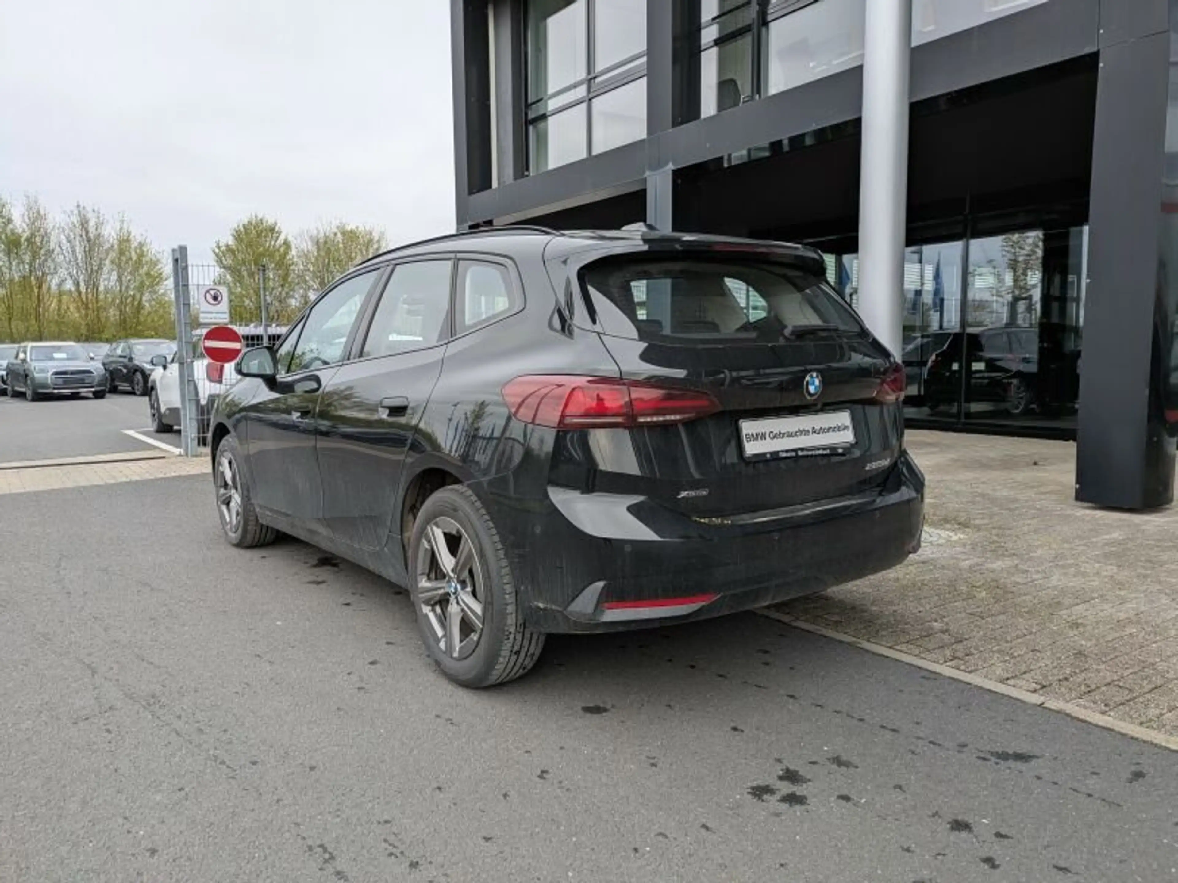 BMW 223 d xDrive Active Tourer — photo 4